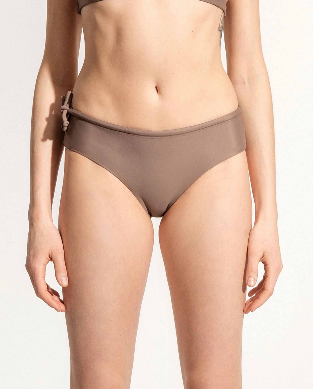 marché commun bas de maillot noué recyclé taupe oy surf