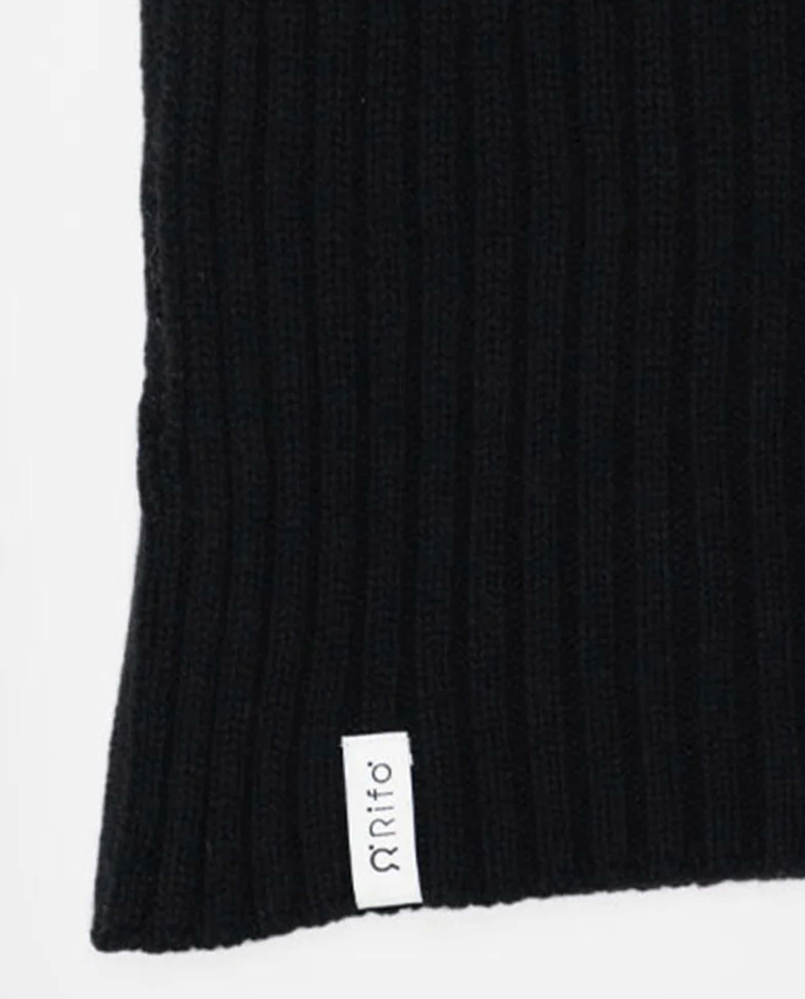 Marché Commun cagoule en laine et cachemire recyclés côtes larges noire Rifo