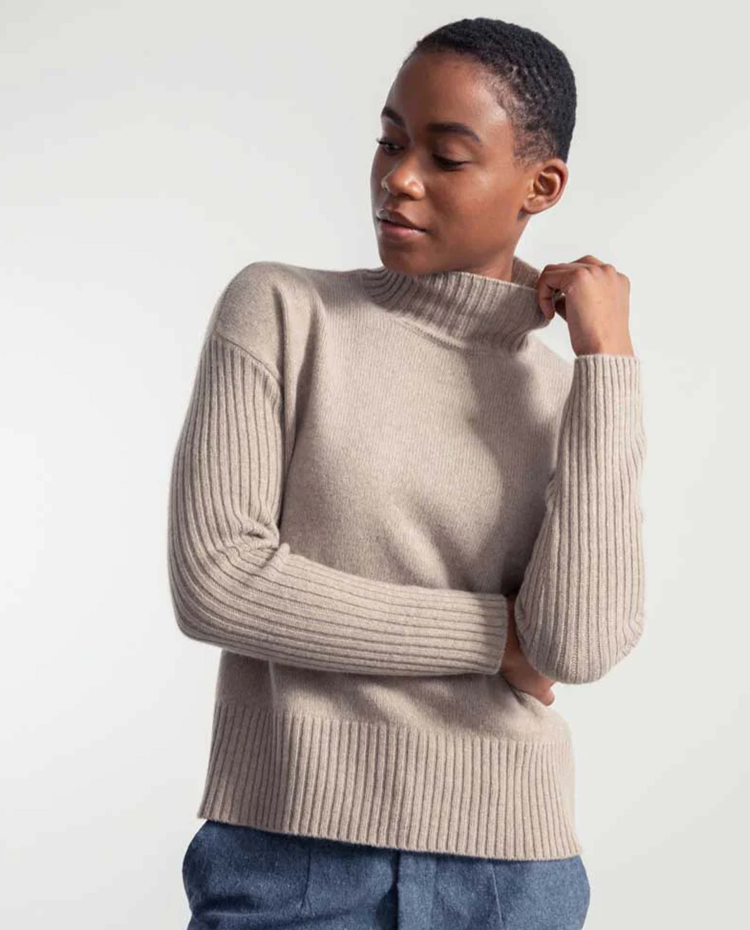 Pull col montant en cachemire et laine recyclés