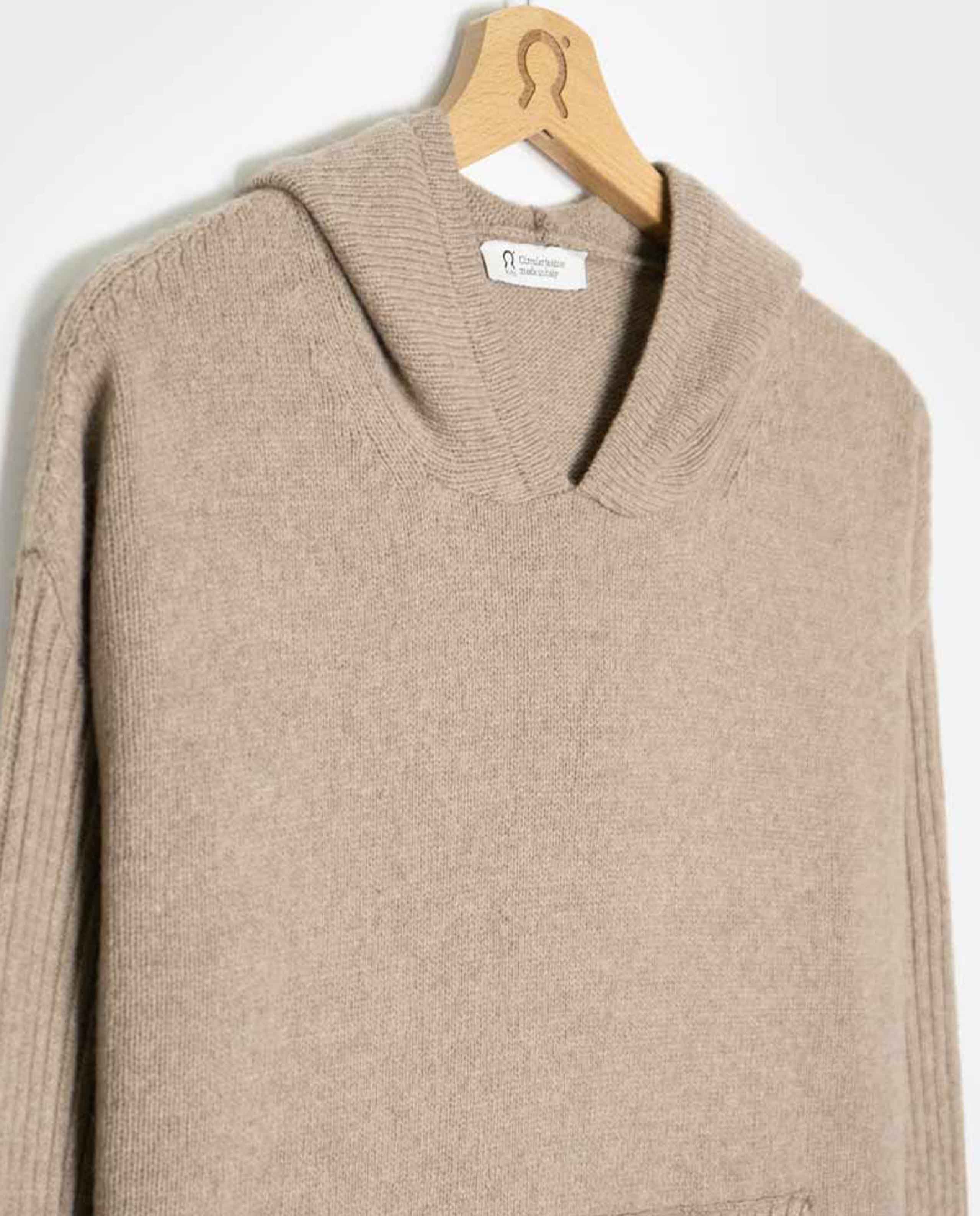 Marché Commun Sweat à capuche en cachemire et laine recyclés beige sable rifo