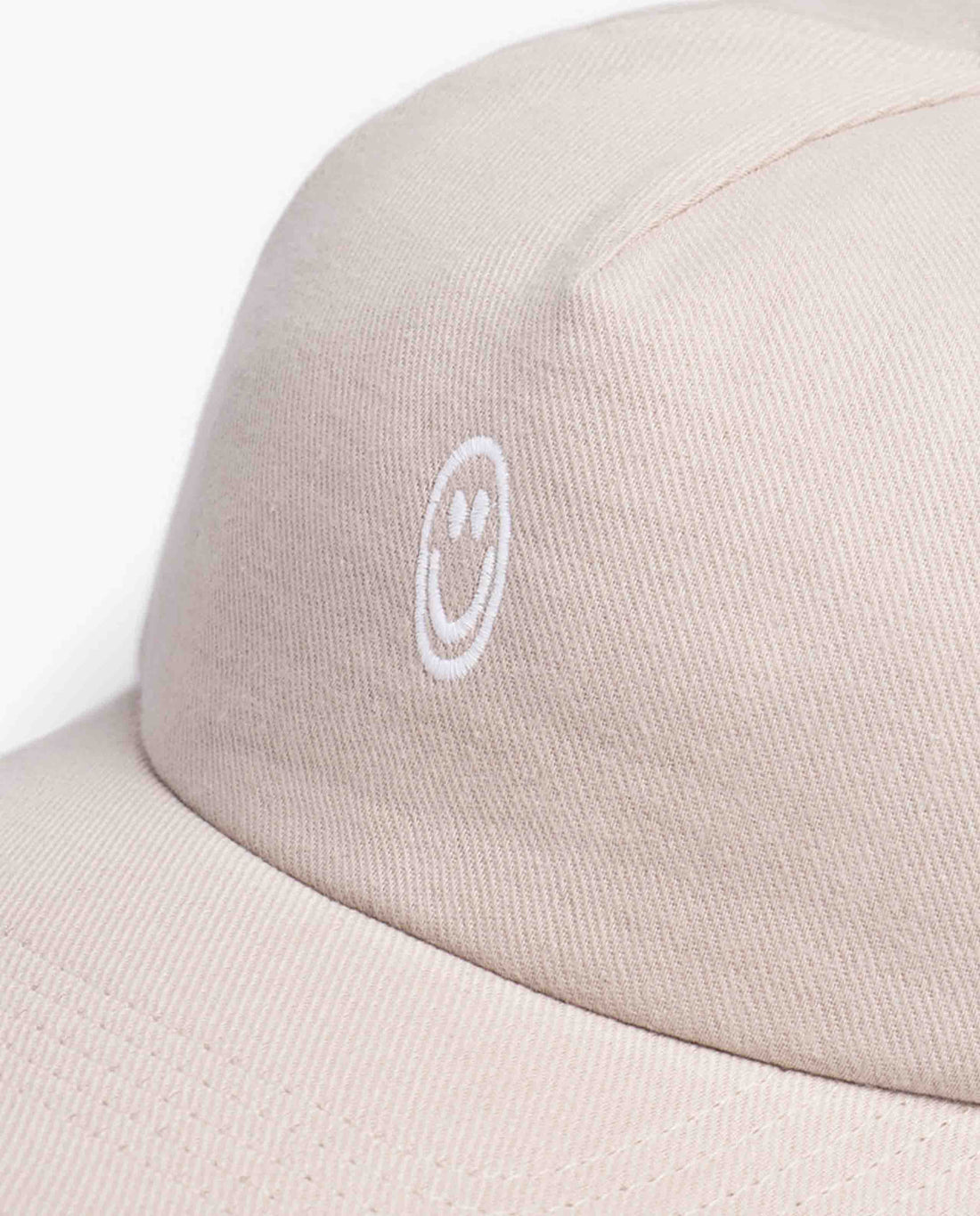 marché commun casquette brodée en coton bio beige sable rotholz
