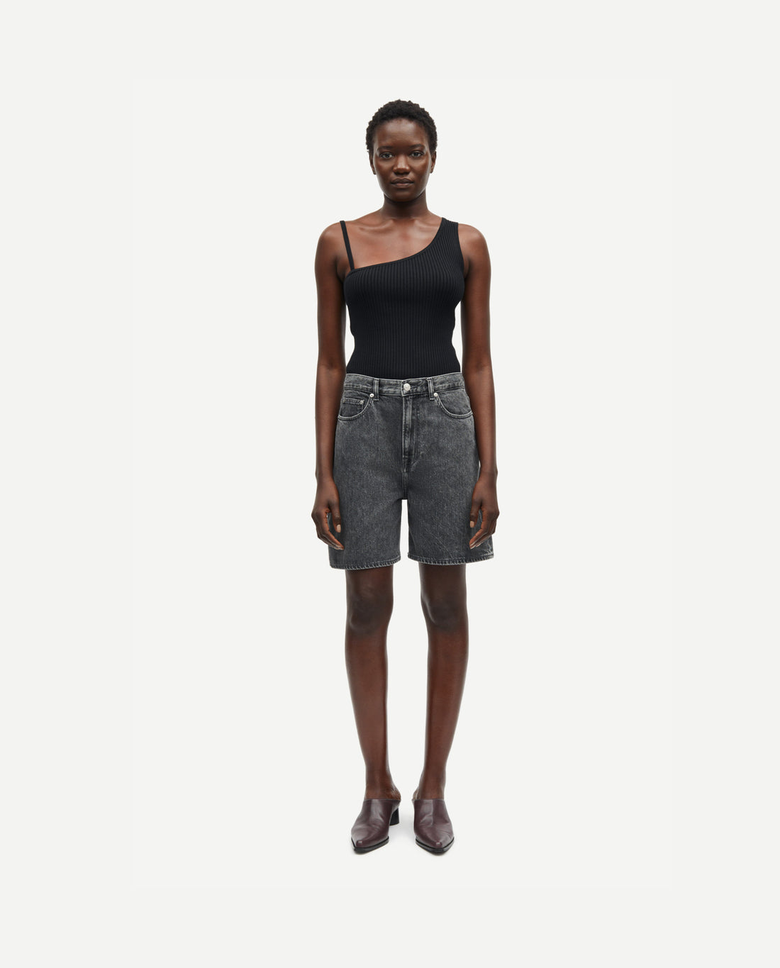 marché commun bermuda en coton bio gris anthracite samsoe samsoe