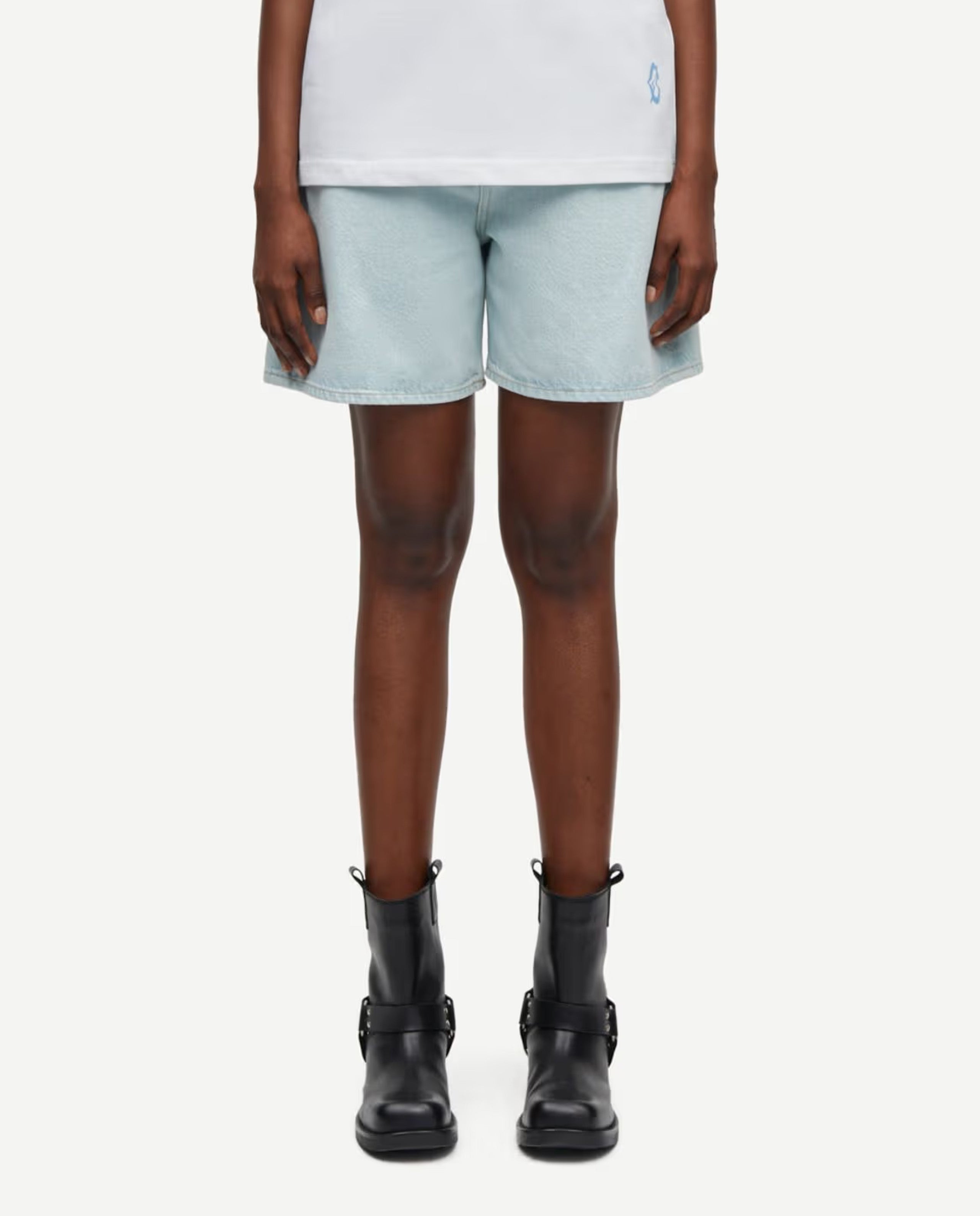 marche commun short bermuda en denim bio bleu clair samsoe samsoe