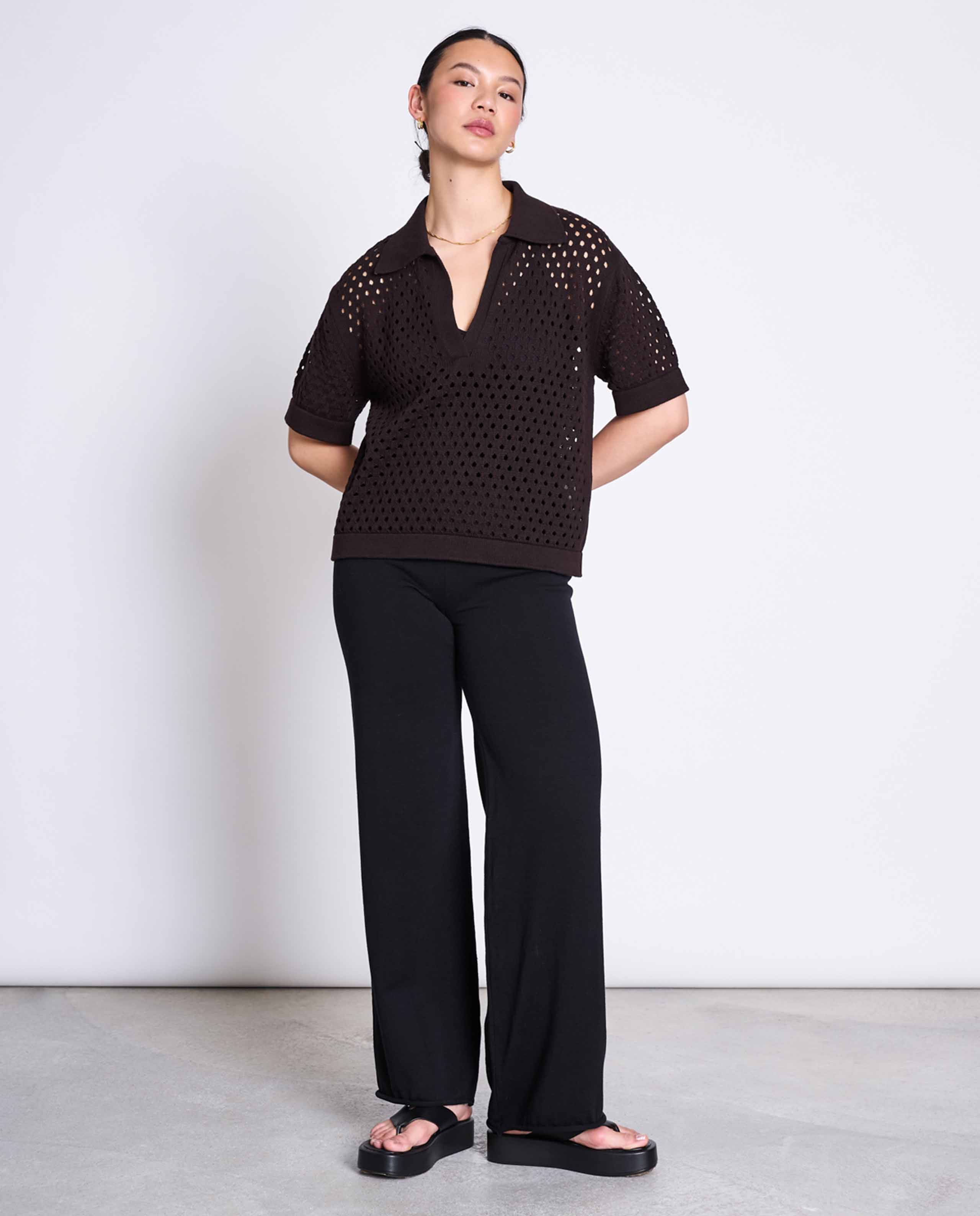 Marché Commun T-shirt Ajouré Col V Espresso Jan &