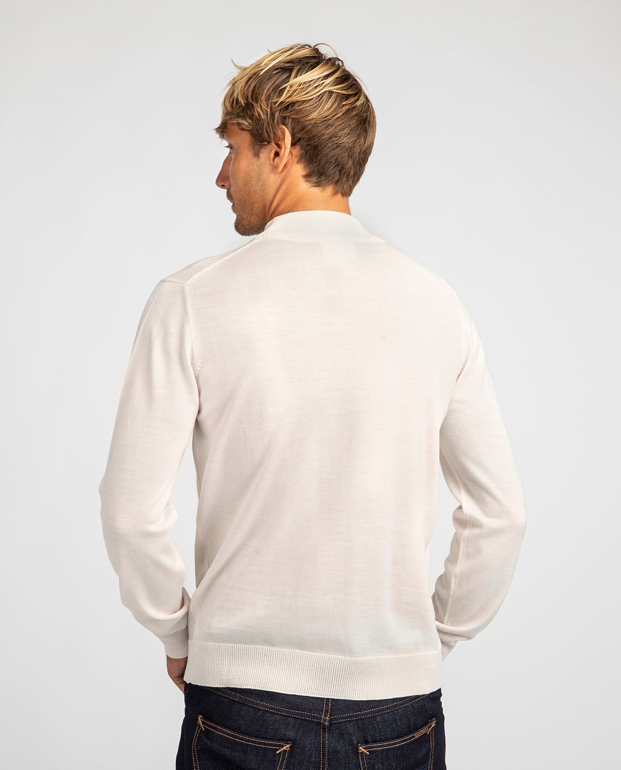 marché commun noyoco pull homme col cheminée laine mérinos éco-responsable éthique fabriqué en Europe blanc