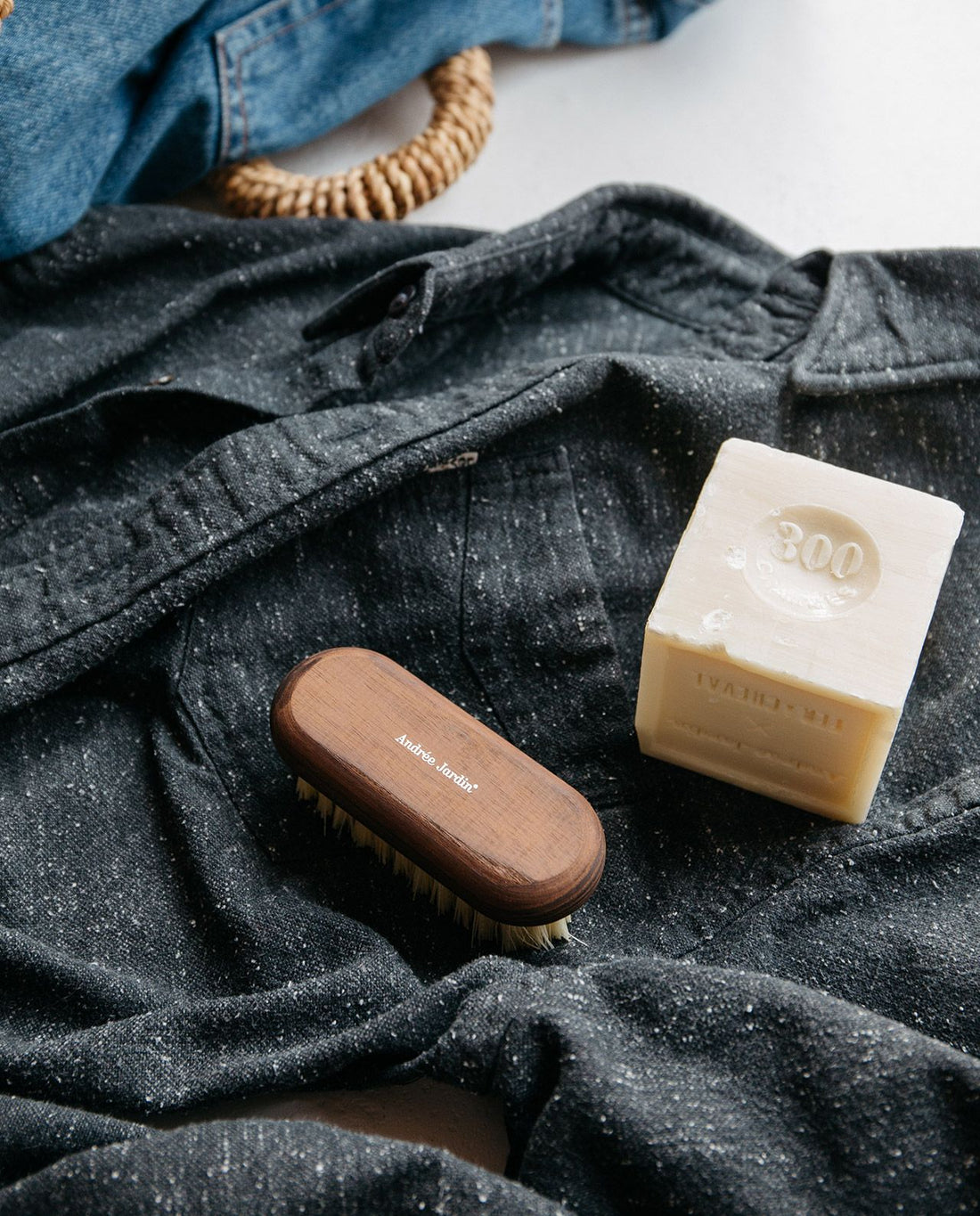 Brosse à linge en frêne