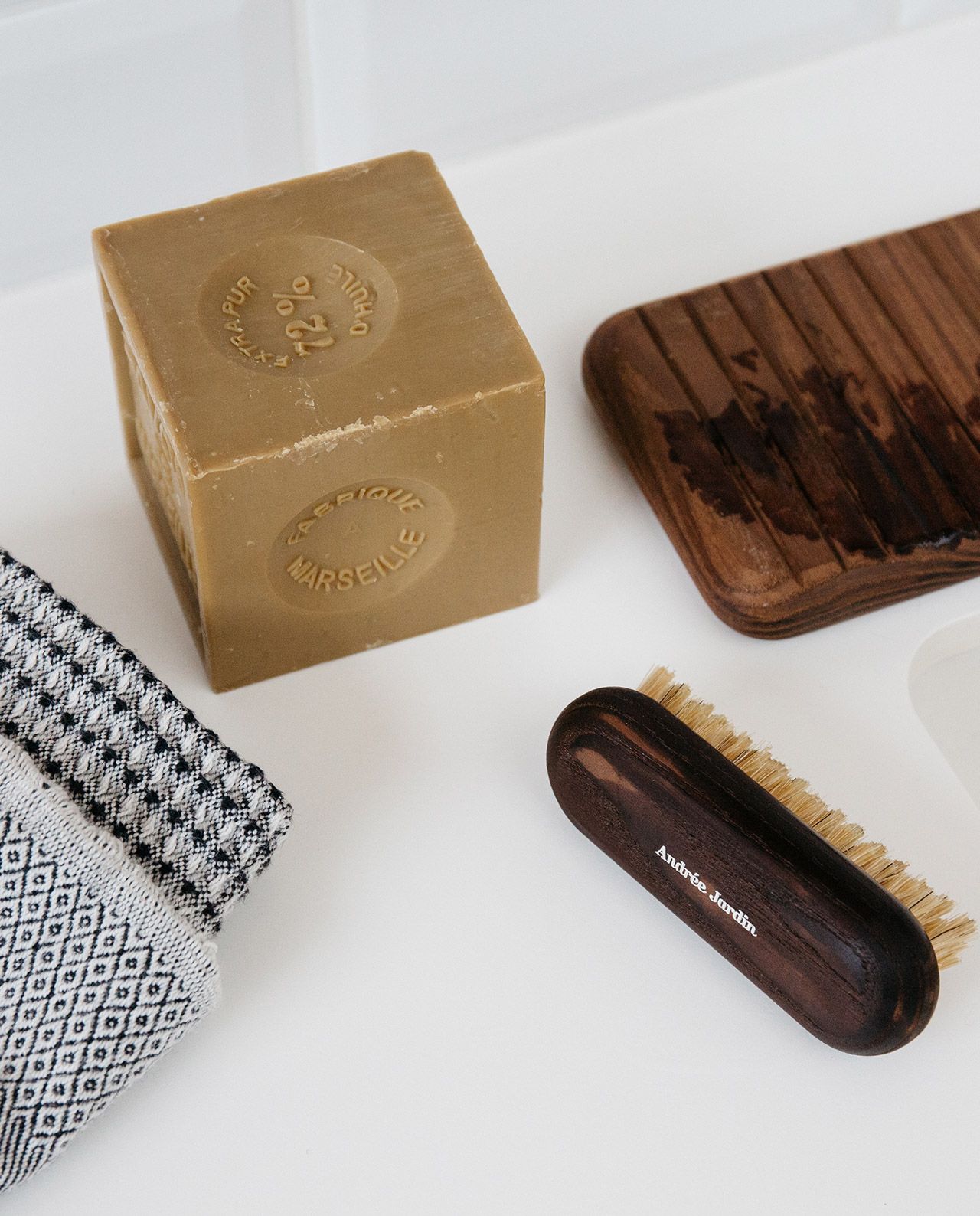 marché commun andrée jardin fer à cheval coffret savon marseille brosse à ongles naturel fabriqué en France