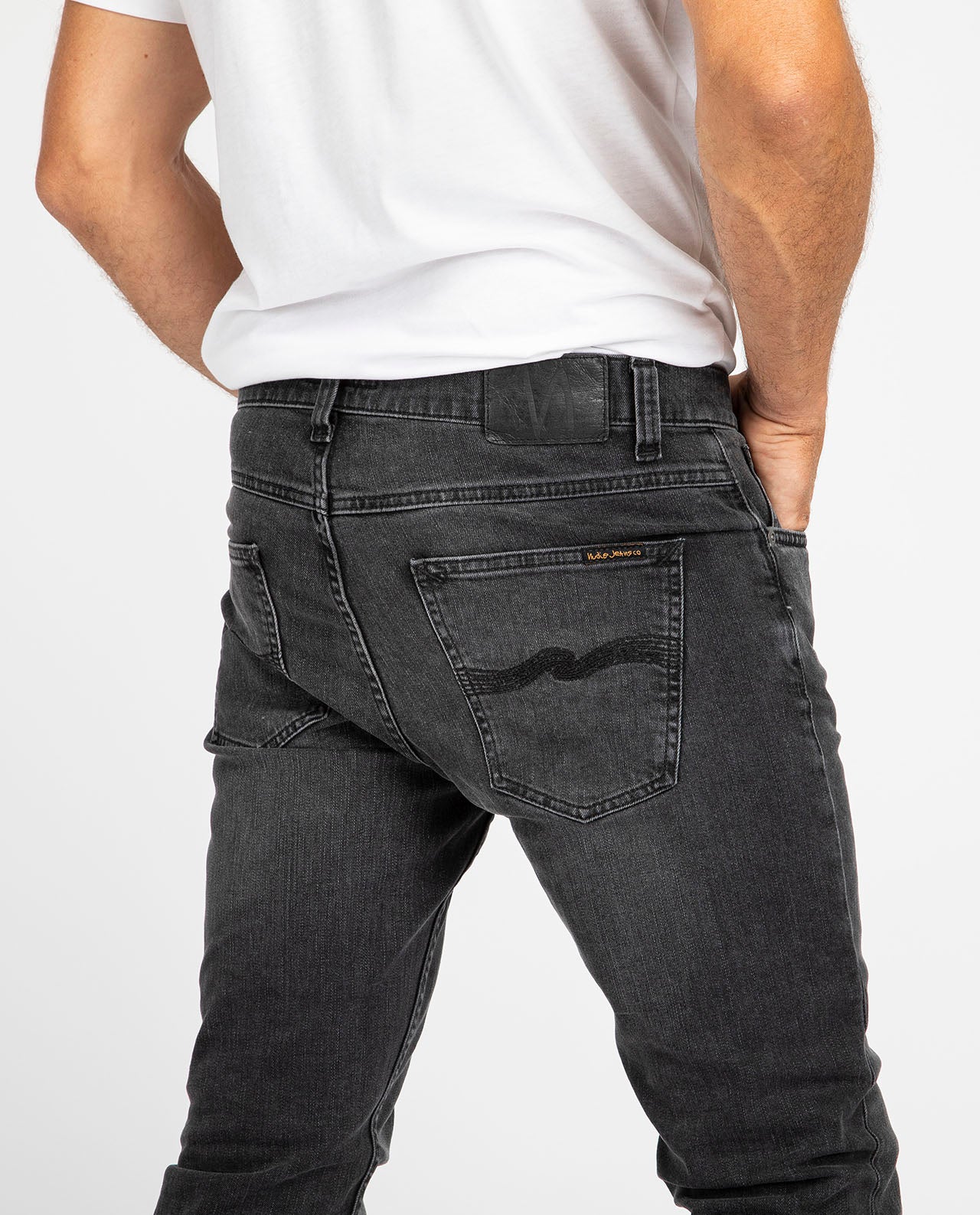Marché Commun Jean en coton bio Lean Dean Black Eyes Nudie Jeans