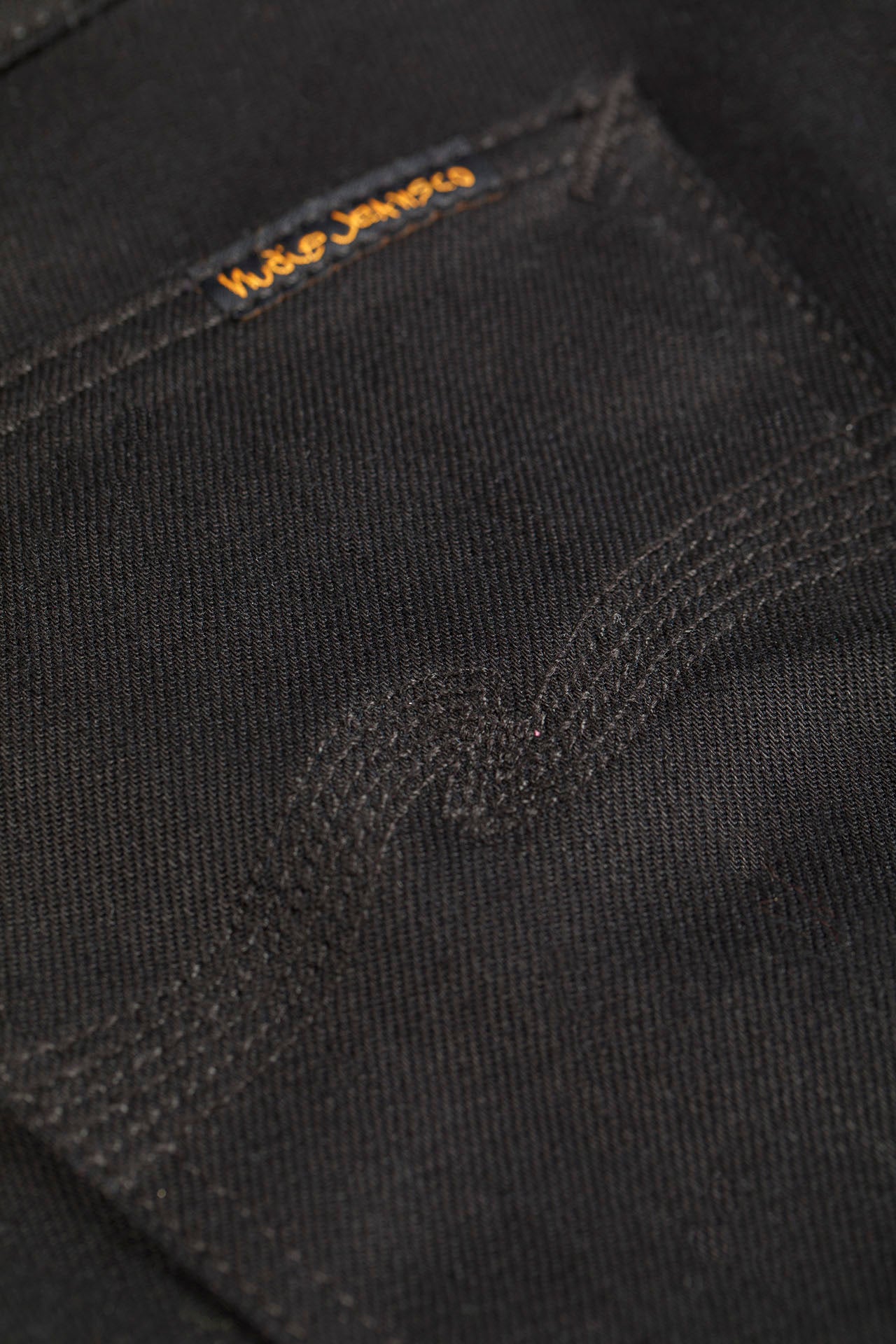 Marché Commun Jean noir en coton bio Gritty Jackson Black Forest Nudie Jeans