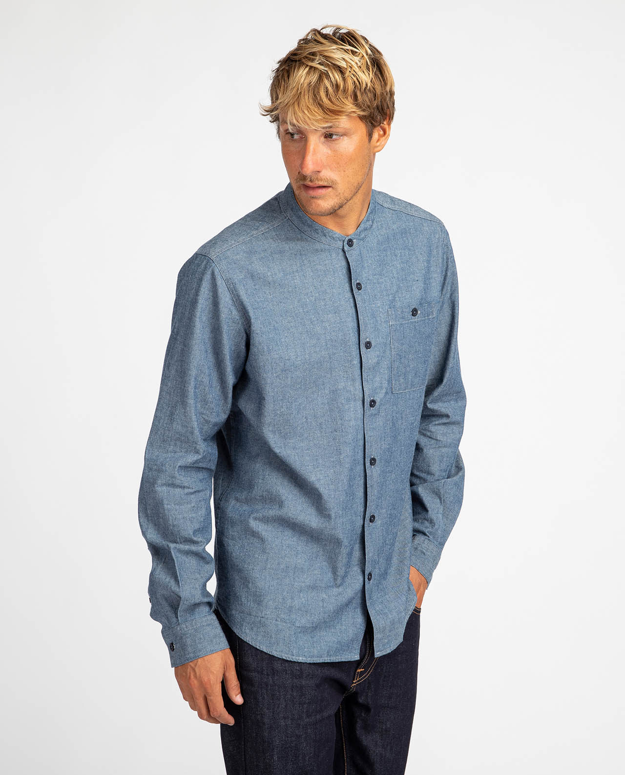 marché commun bask in the sun chemise homme col officier éthique chambray bleu