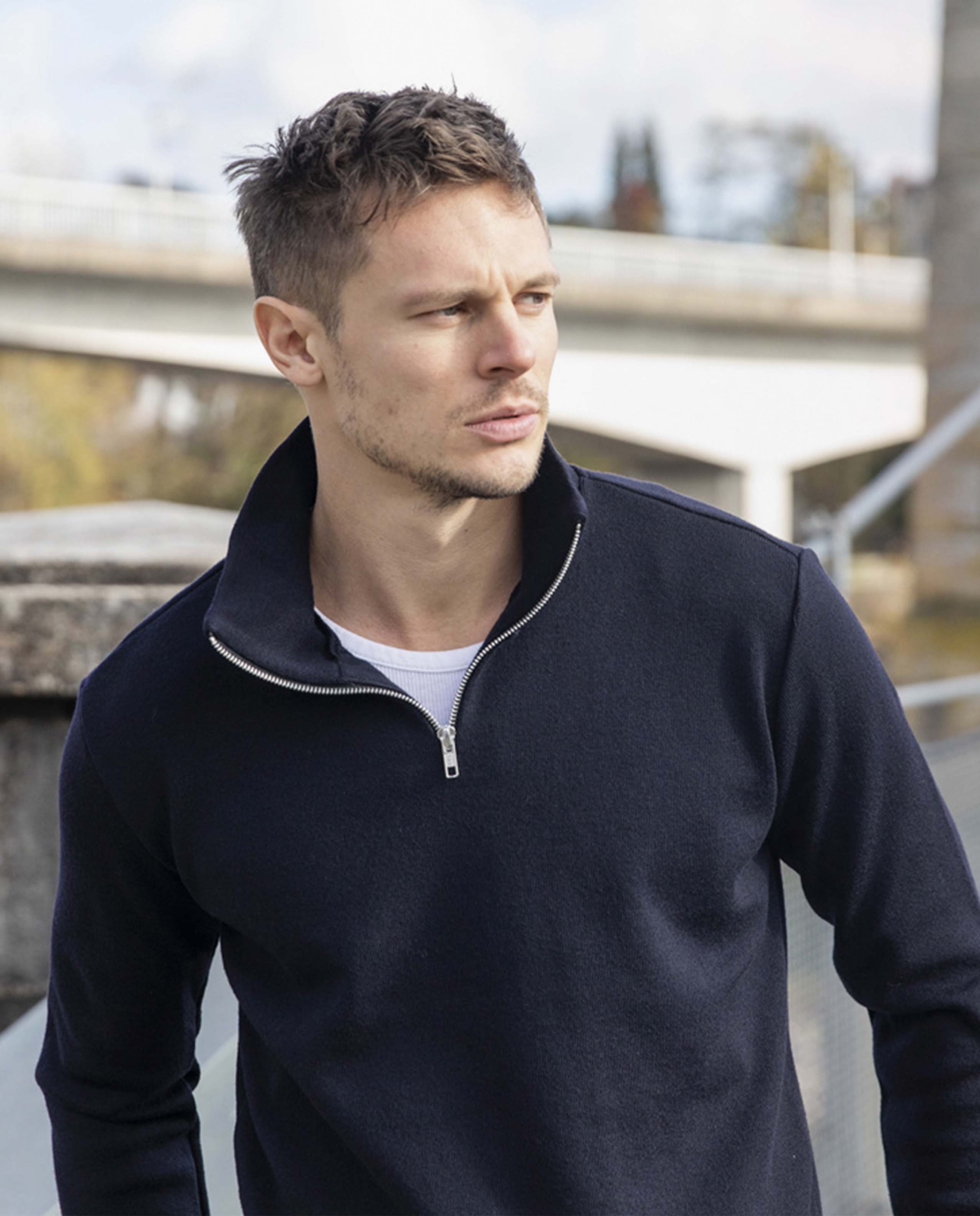 marché commun cabane pull camioneur laine mérinos extra fine homme éthique fabriqué en france bleu marine