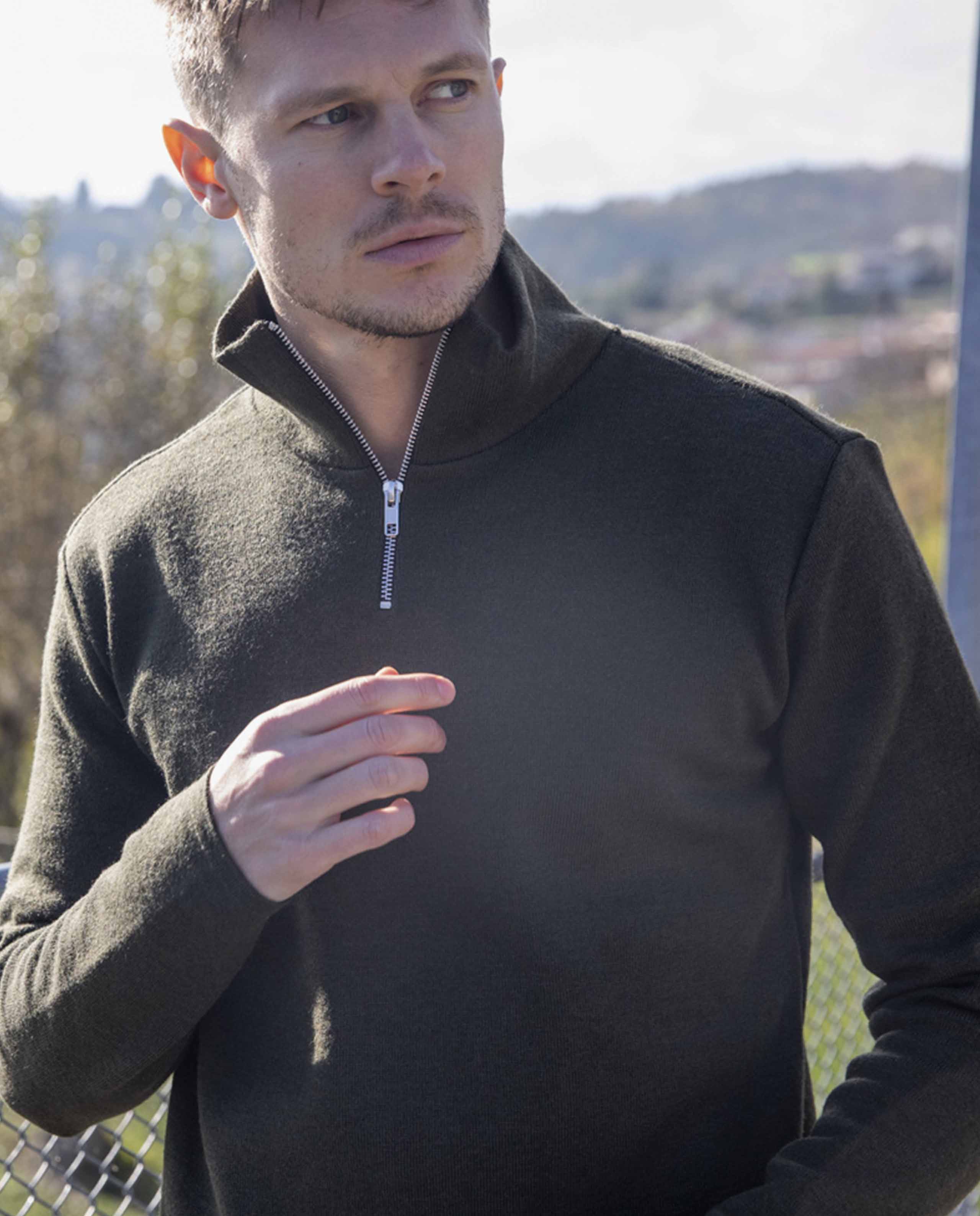 marché commun cabane pull camioneur laine mérinos extra fine homme éthique fabriqué en france kaki