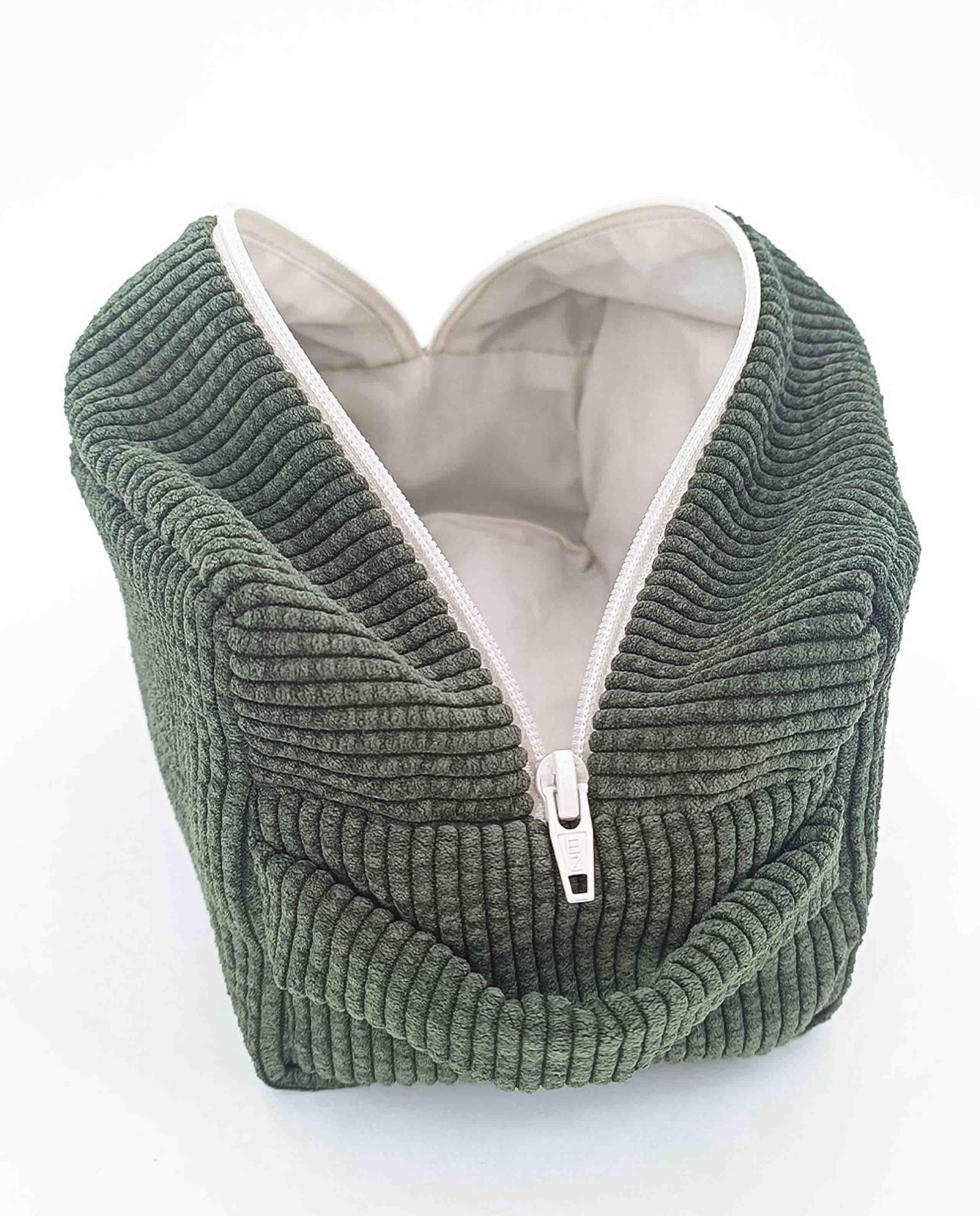 Trousse de toilette en velours upcyclé