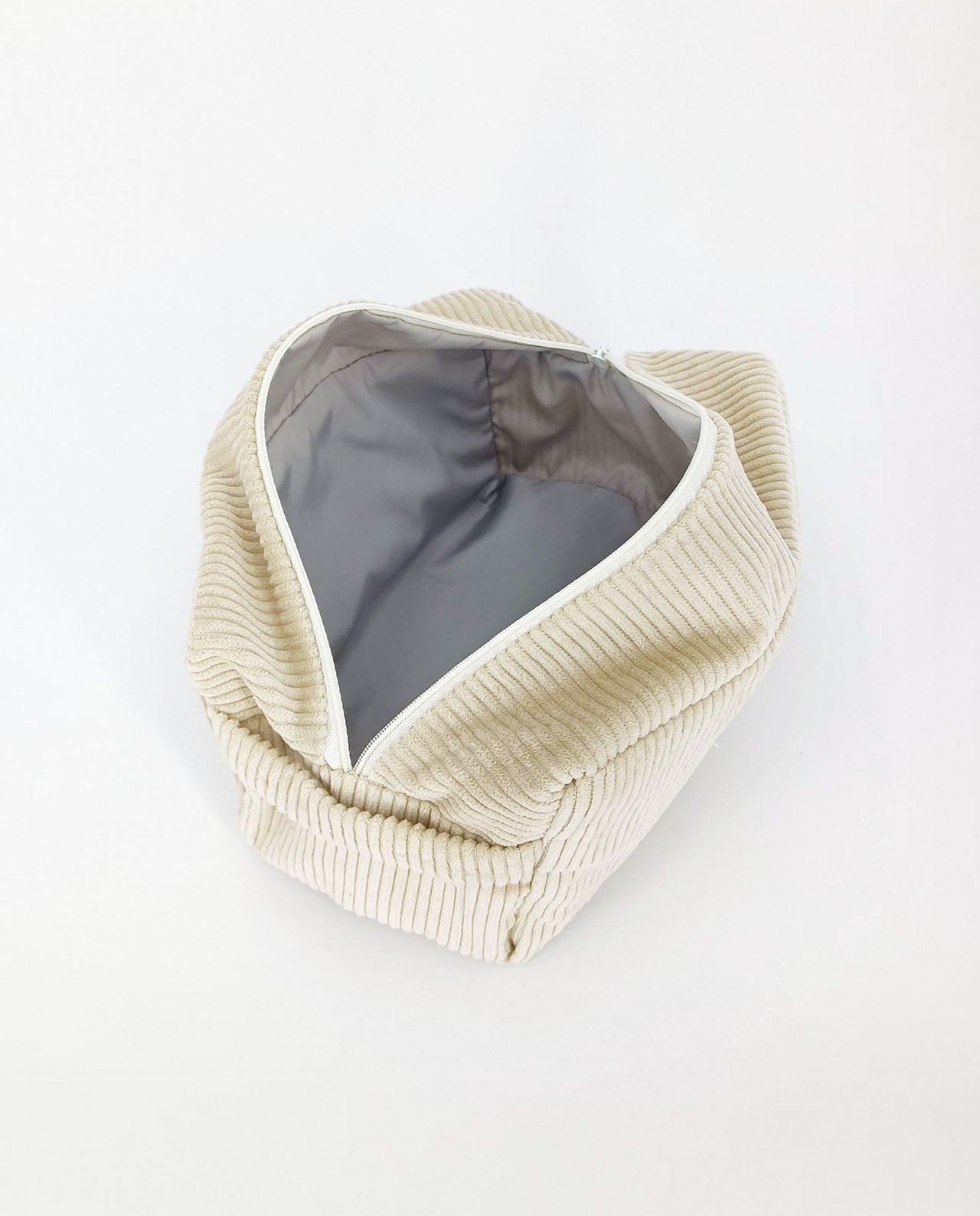marché commun homonoia trousse de toilette éco-responsable éthique velours upcyclé beige