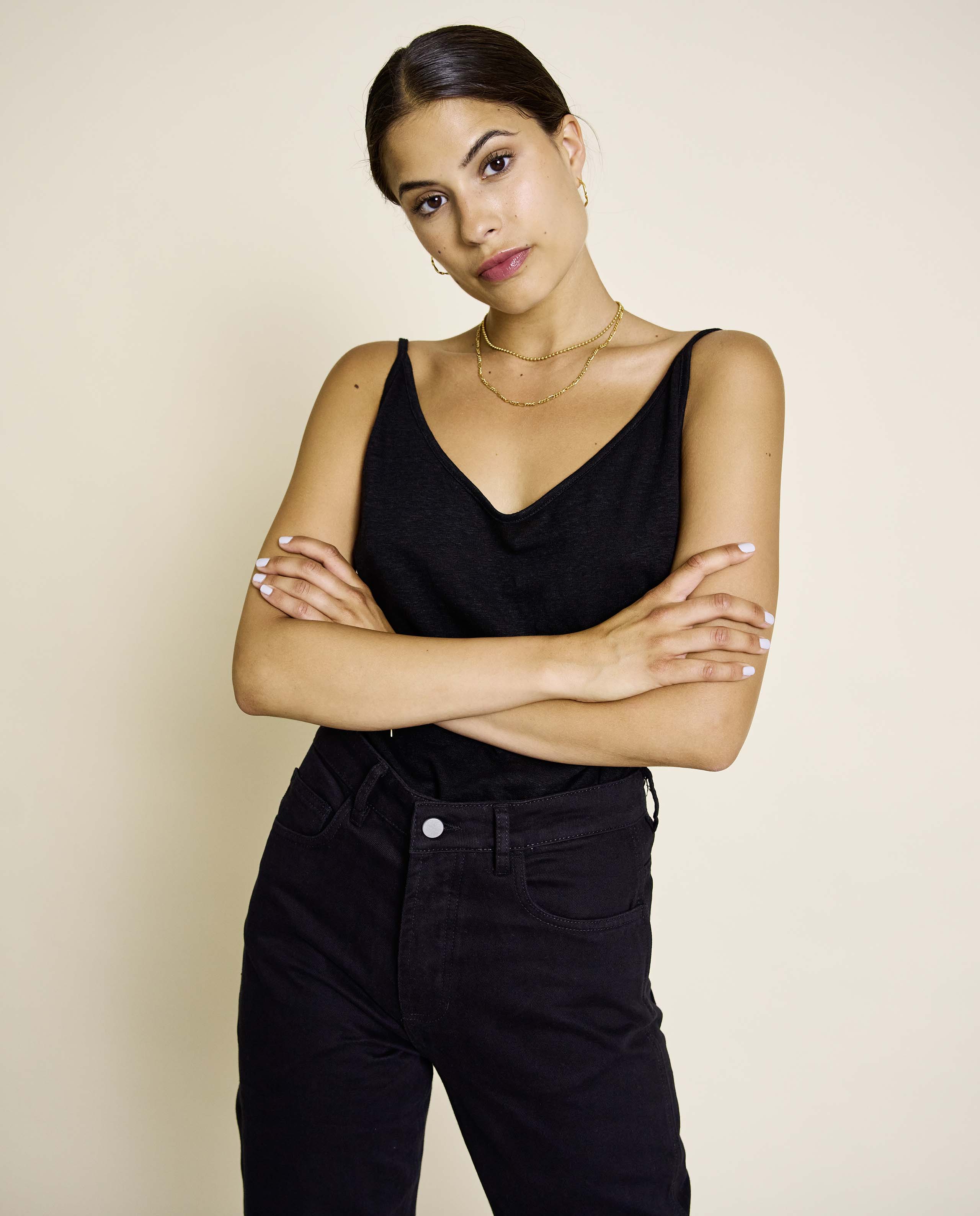 marché commun jan n june femme débardeur col V lin noir