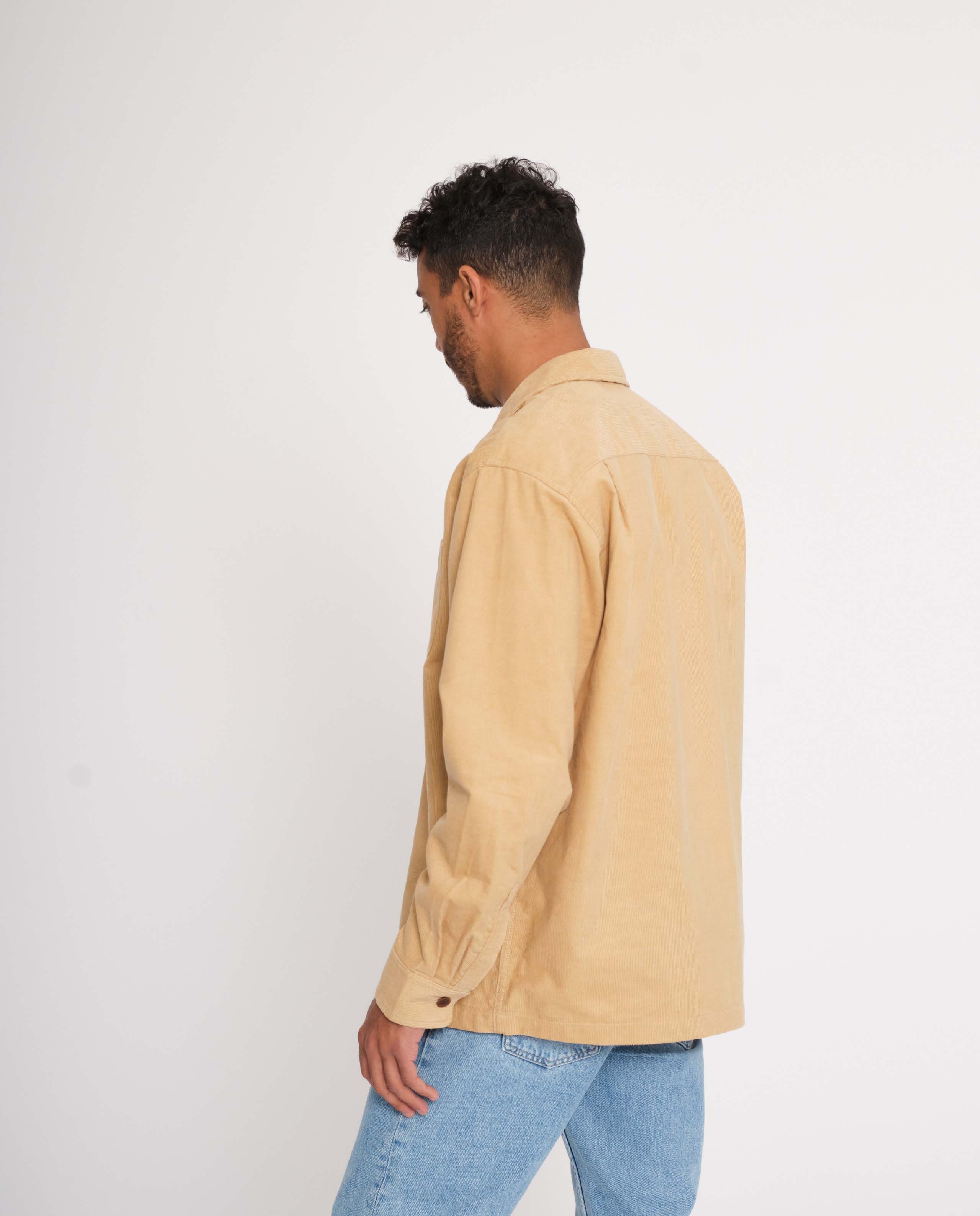 marché commun nudie jeans homme surchemise velours côtelé coton biologique beige sable vincent faded sun