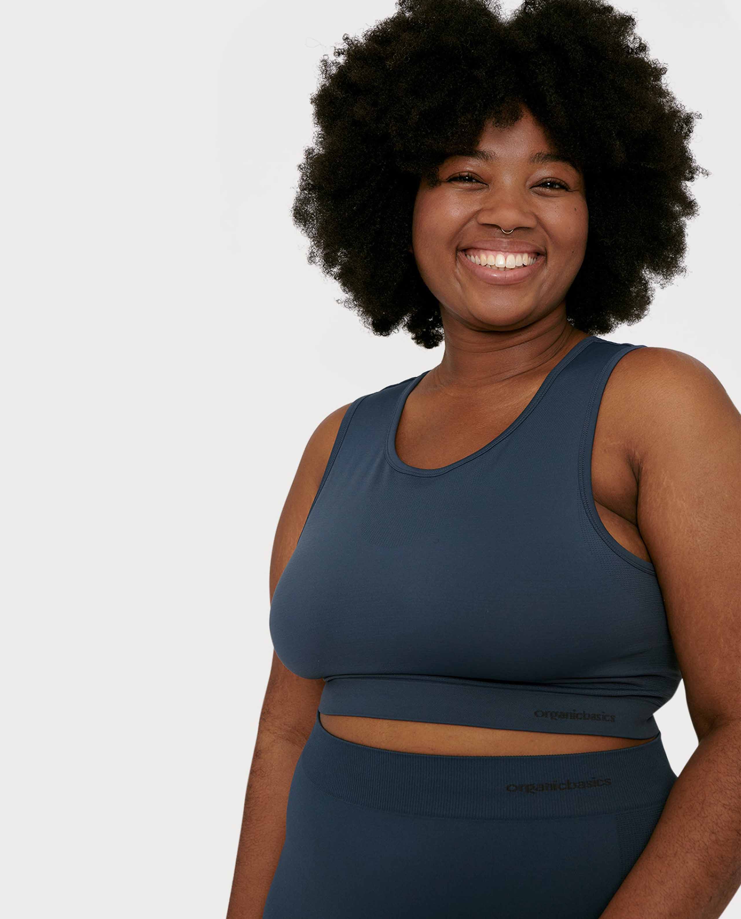 marché commun organic basics sport yoga active crop top recyclé bleu gris