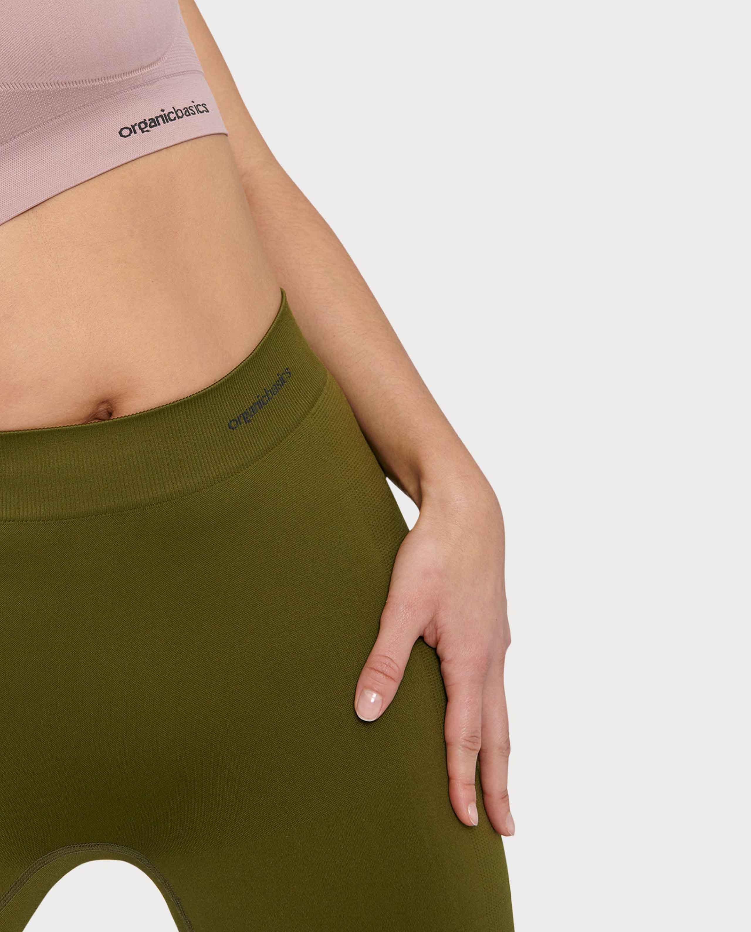 marché commun organic basics short sport yoga femme recyclé vert olive