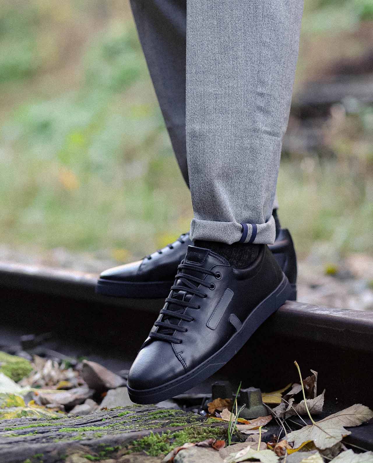 marché commun o.t.a baskets cuir vachette noires et pneus recyclés éco-responsables kelwood 3