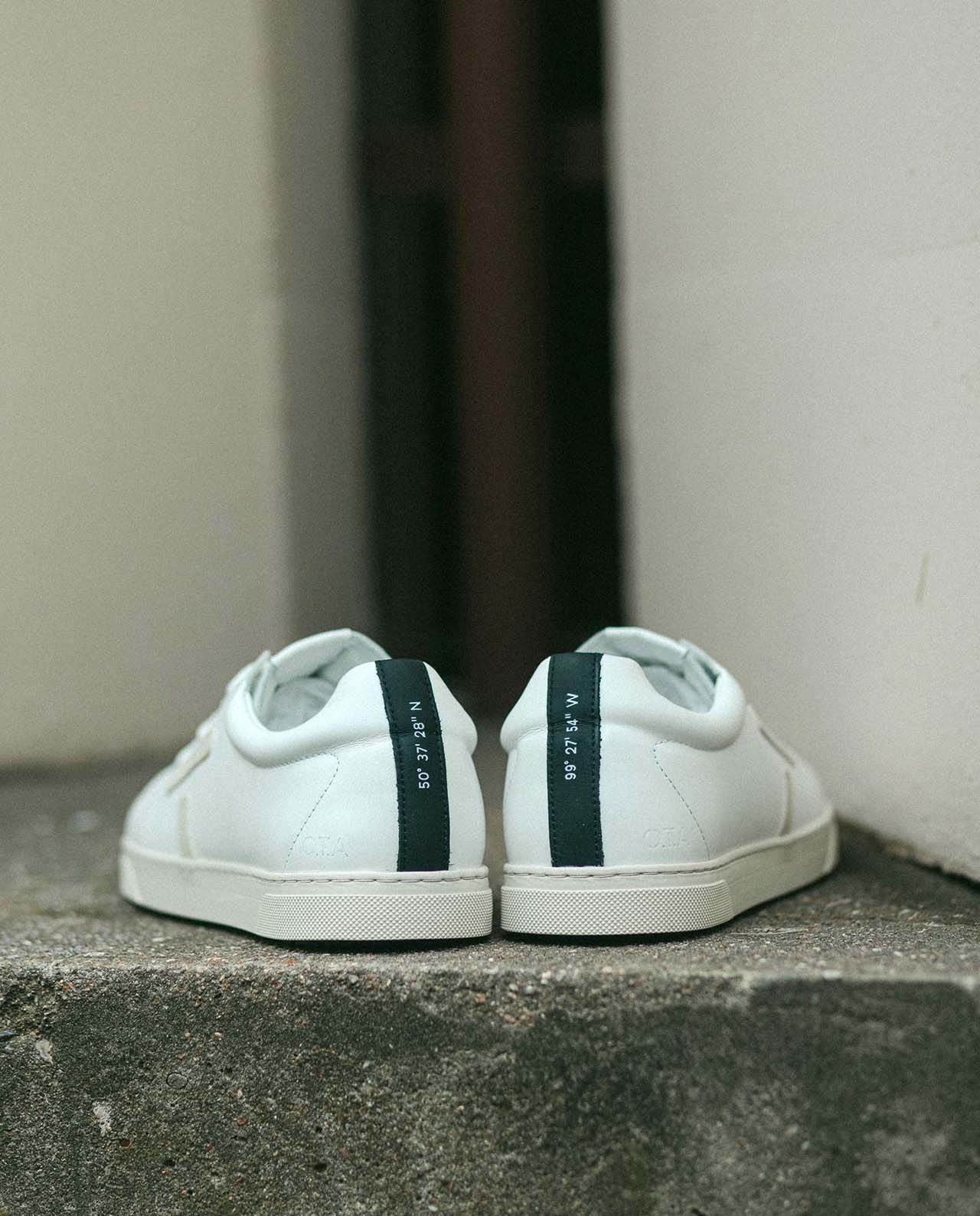 marché commun O.T.A. on the asphalt sneakers blanches homme cuir semelles pneus recyclés fabriquées en Europe