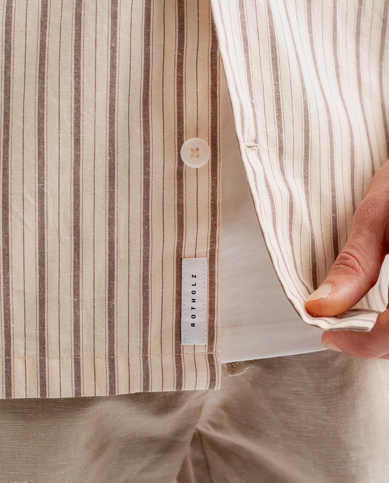 marché commun rotholz chemise manches courtes homme éco-responsable rayée beige sable fabriquée en Europe coton biologique