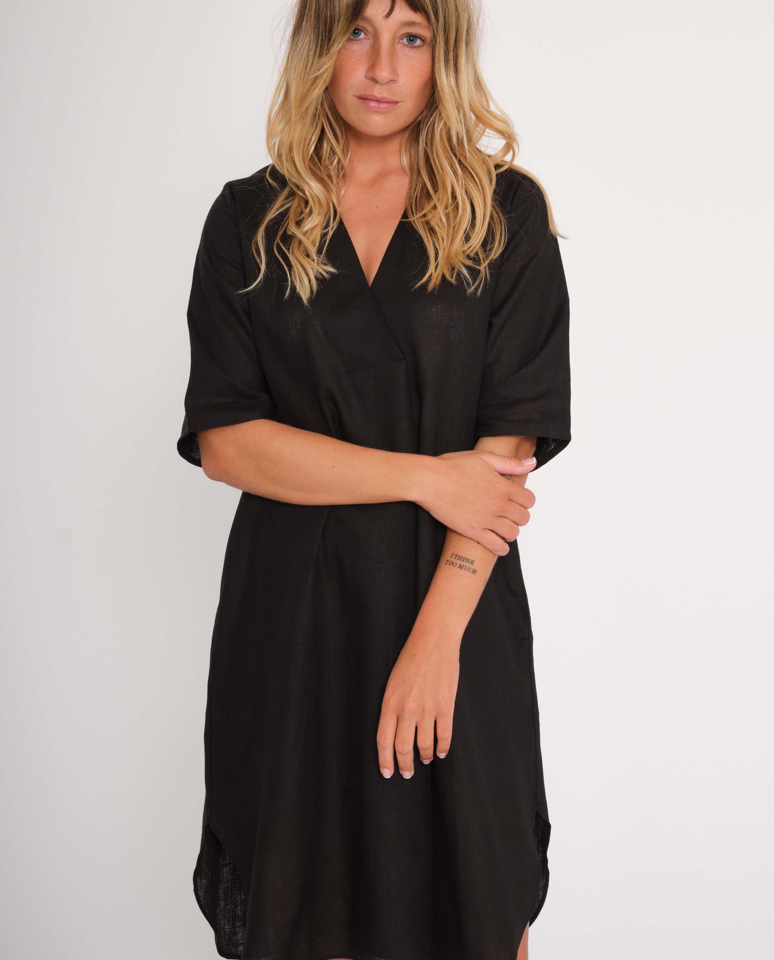 marché commun rotholz femme robe kaftan lin noir