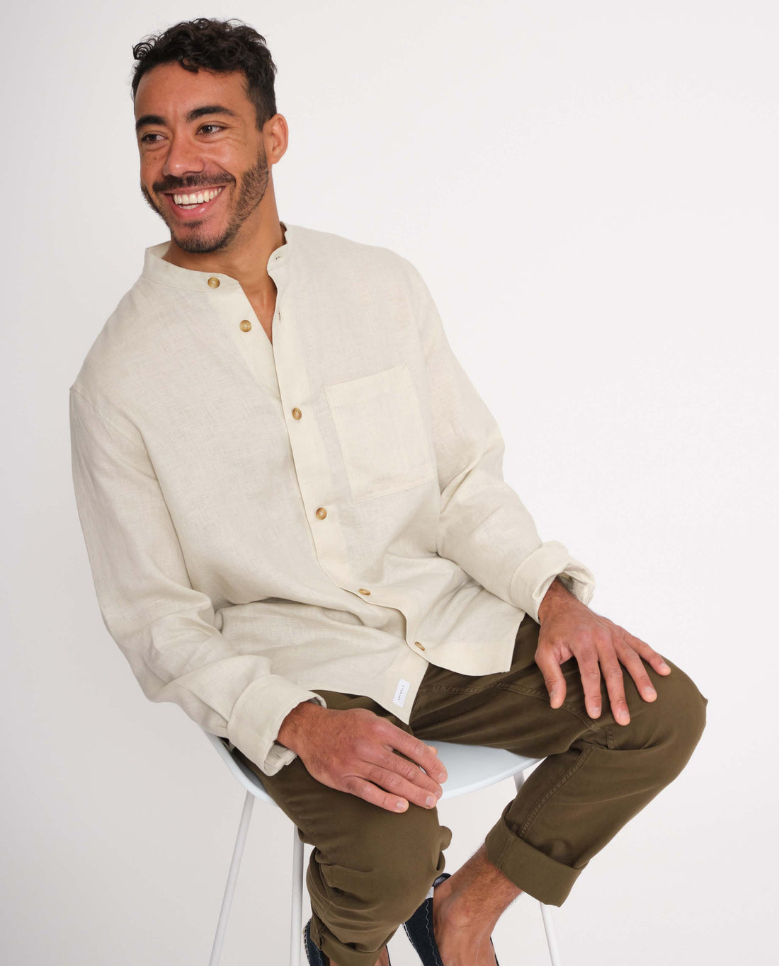 marché commun rotholz homme chemise col mao lin naturel