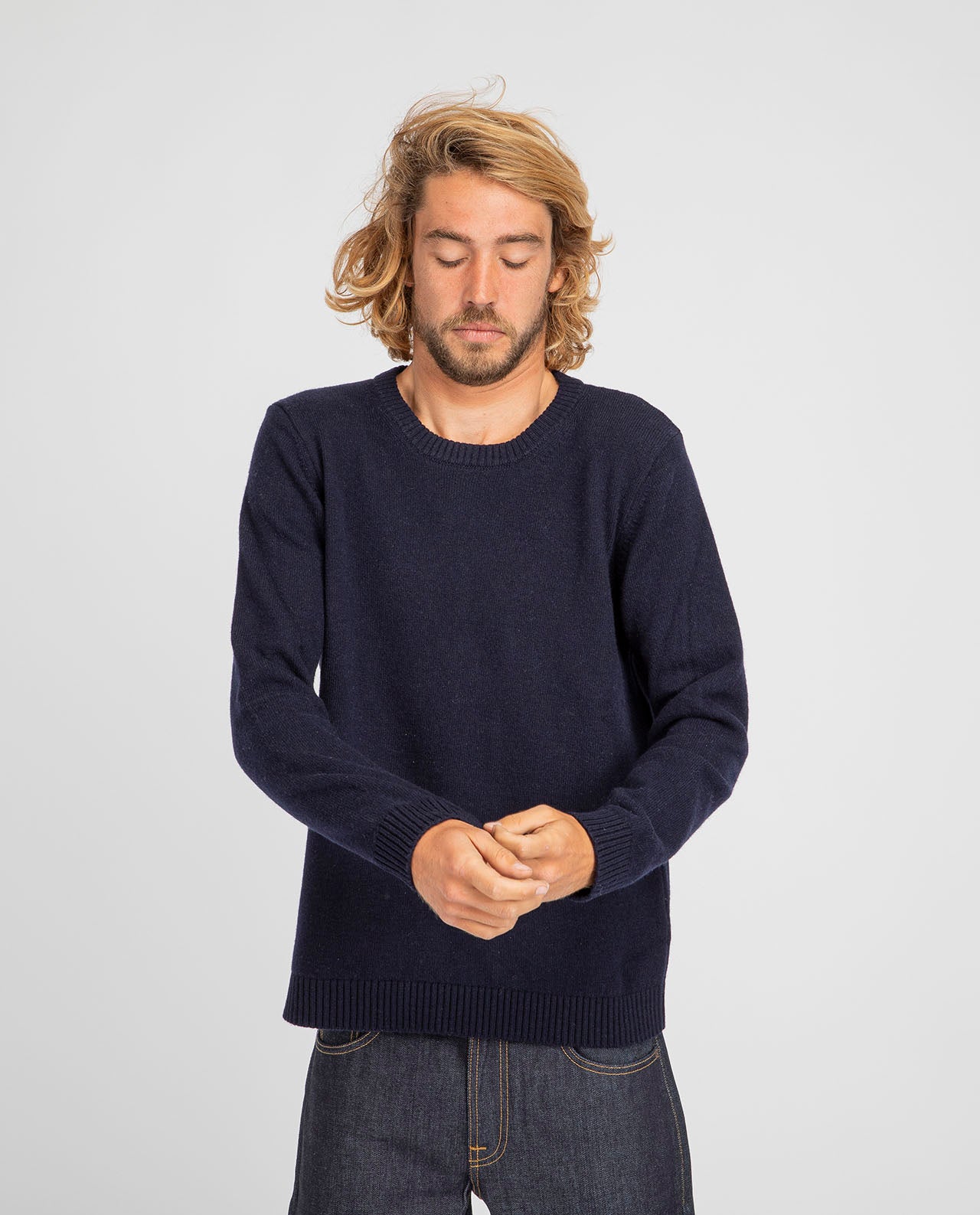 marché commun organic basics pull homme laine mérinos recyclée éco-responsable éthique bleu marine