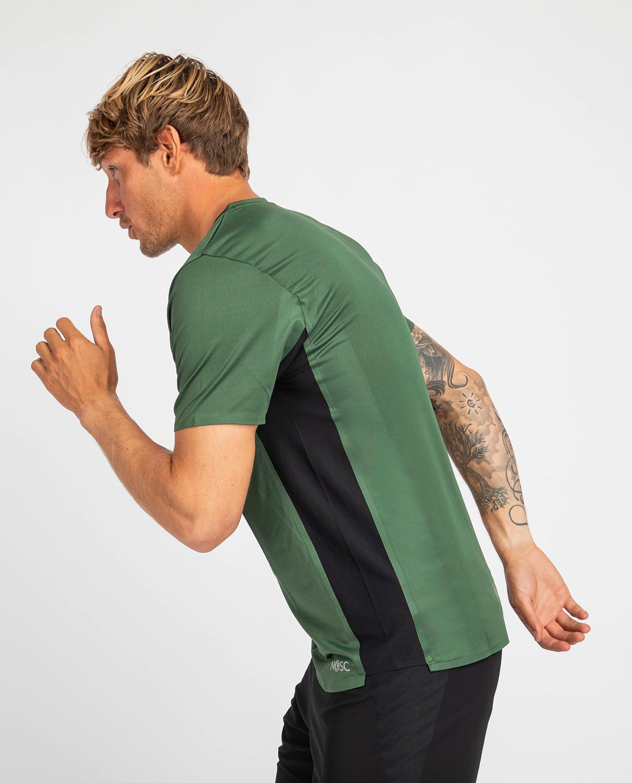 T-Shirt de sport recyclé à col zippé