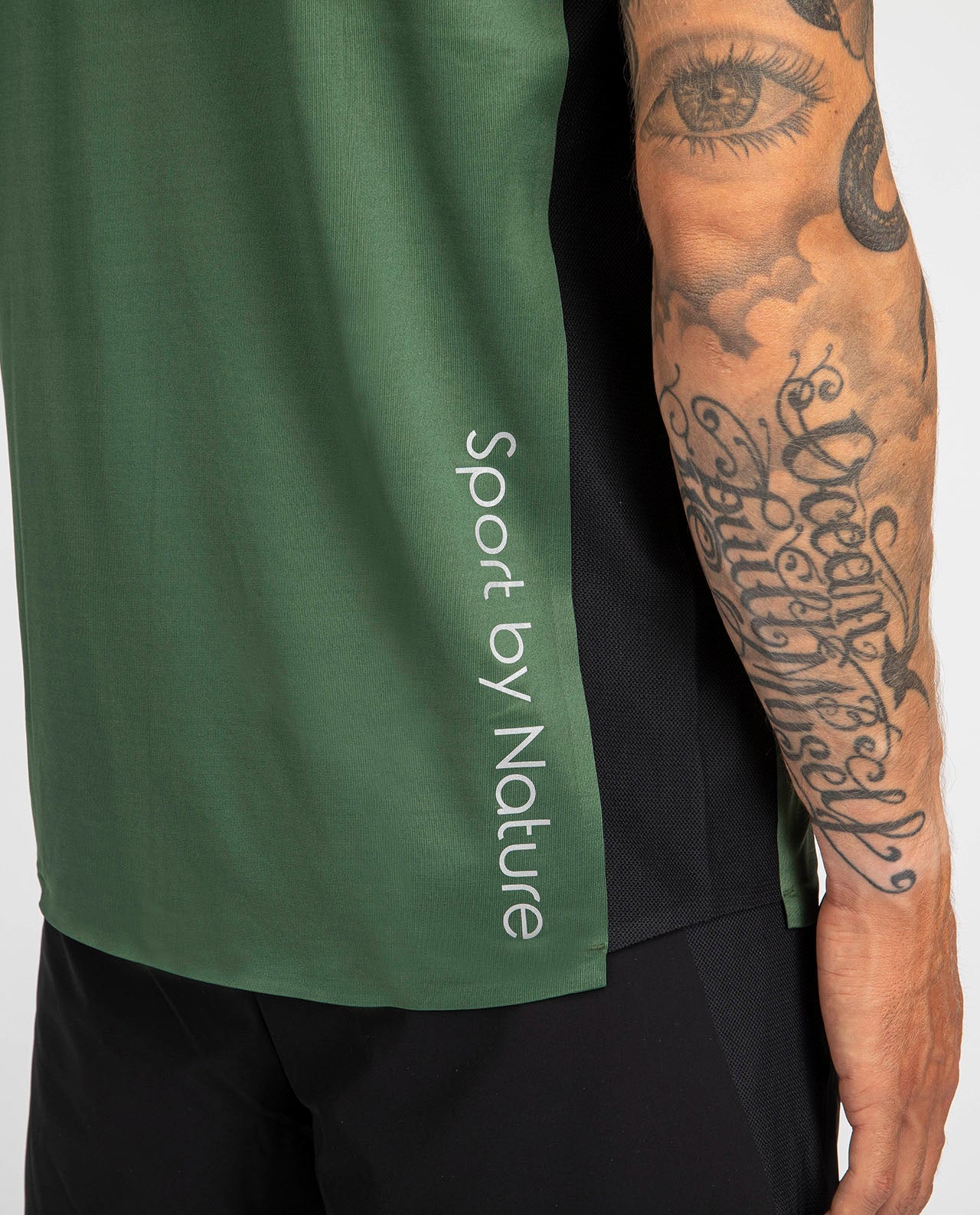 T-Shirt de sport recyclé à col zippé