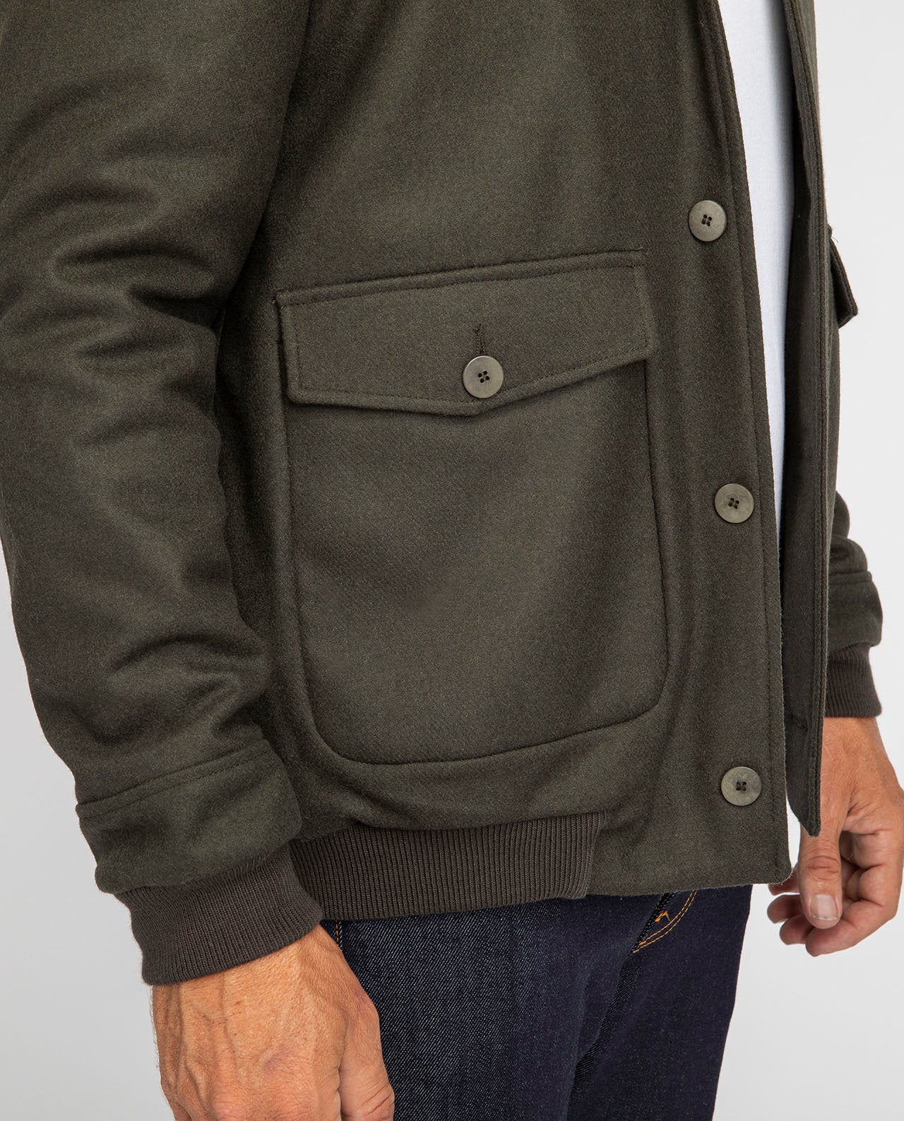 marché commun noyoco veste homme boutonnée laine cachemire recyclés kaki éco-responsable éthique fabriquée en Europe