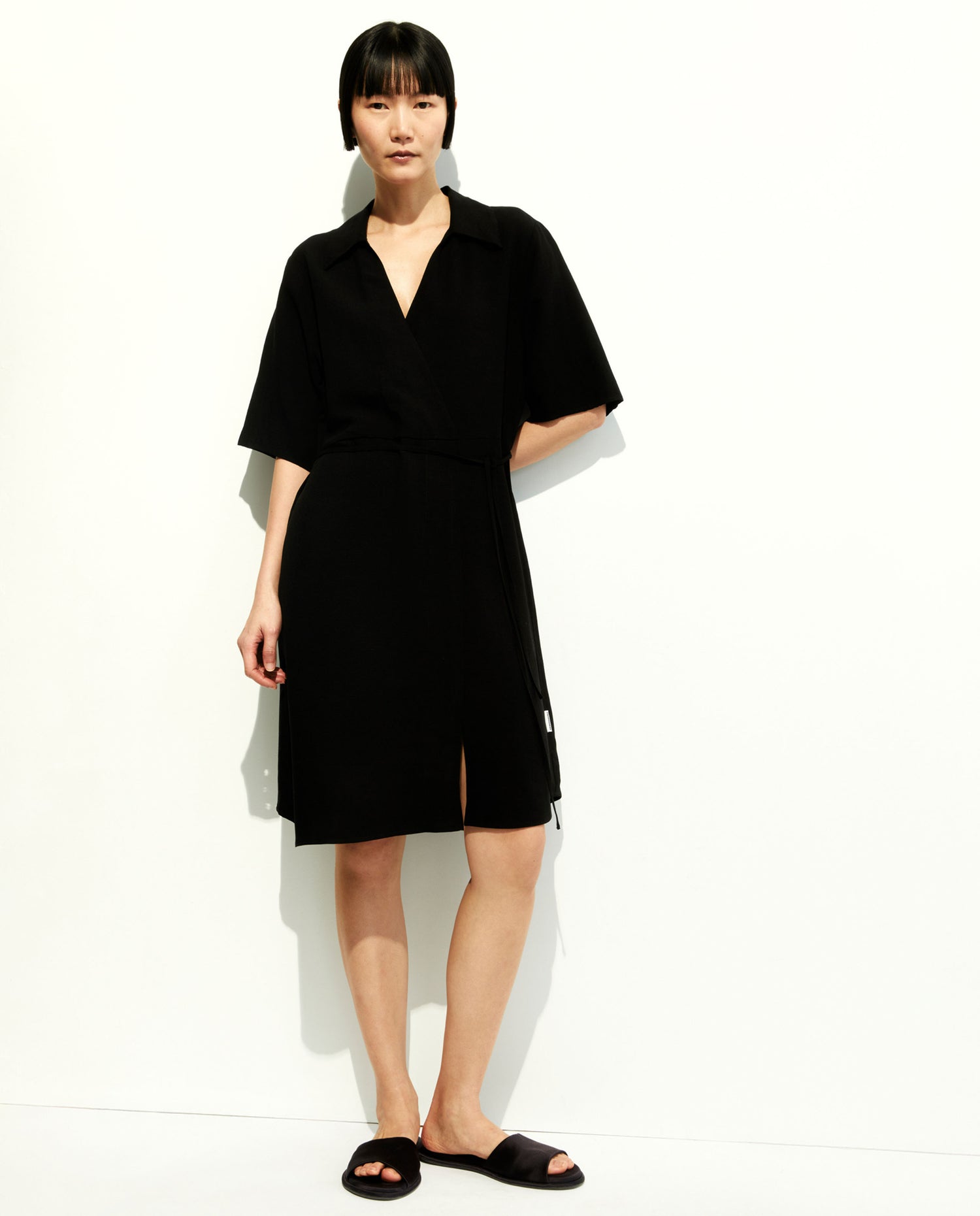 marche commun robe portefeuille en lin melange noir armedangels