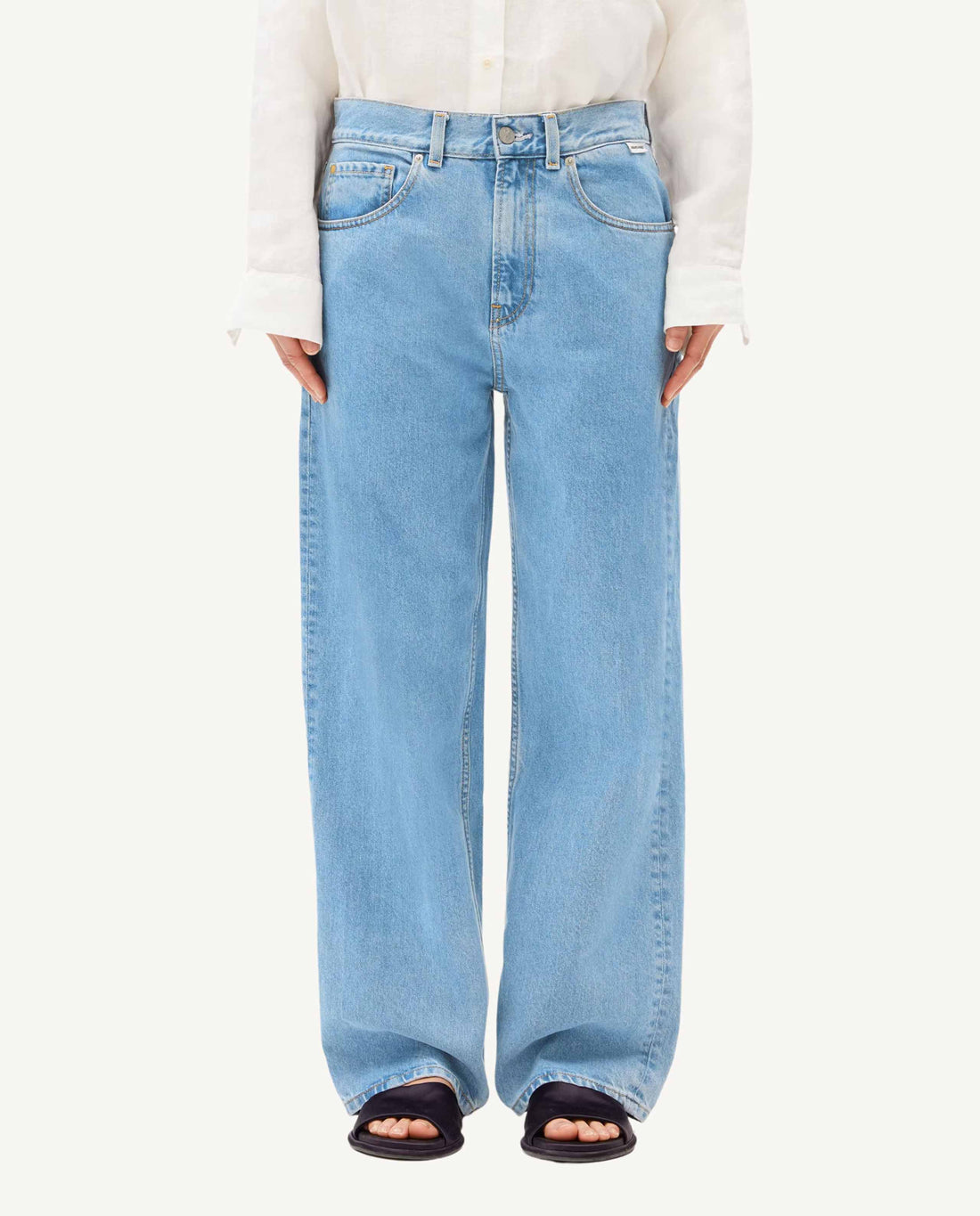 Marché Commun Jean large bleu clair Armedangels