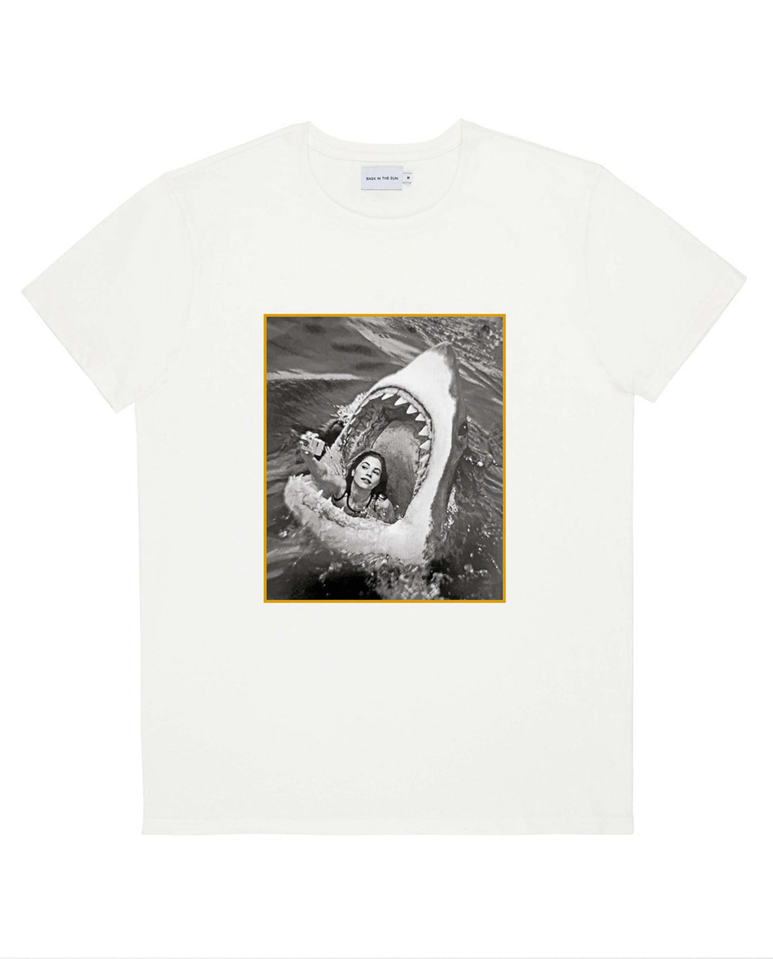 Marché Commun tshirt en coton bio requin bask in the sun 