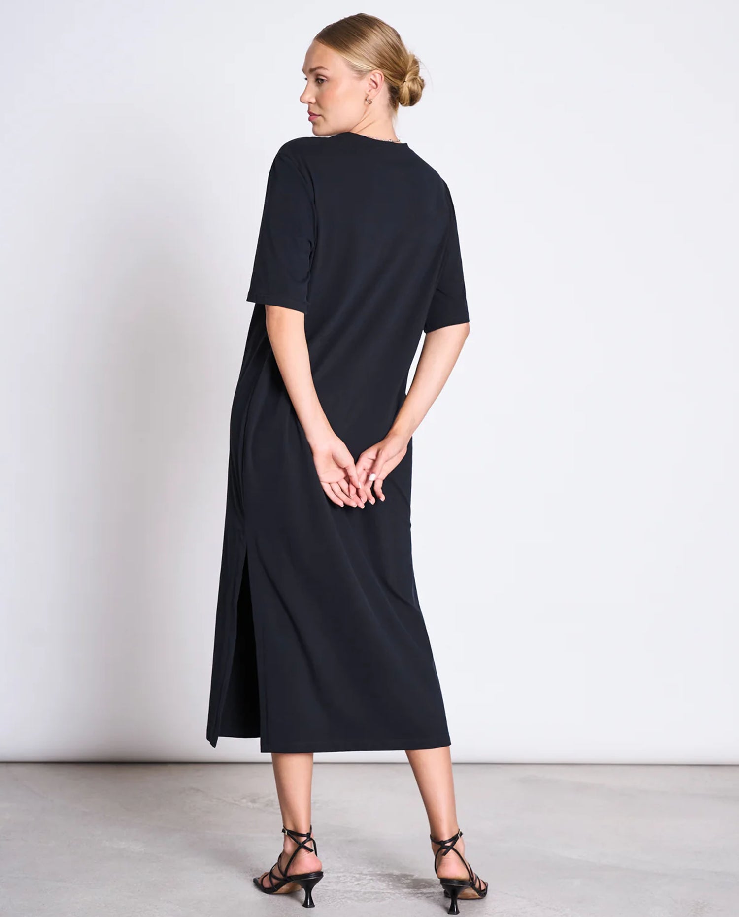marché commun robe midi en coton bio noir jan n june