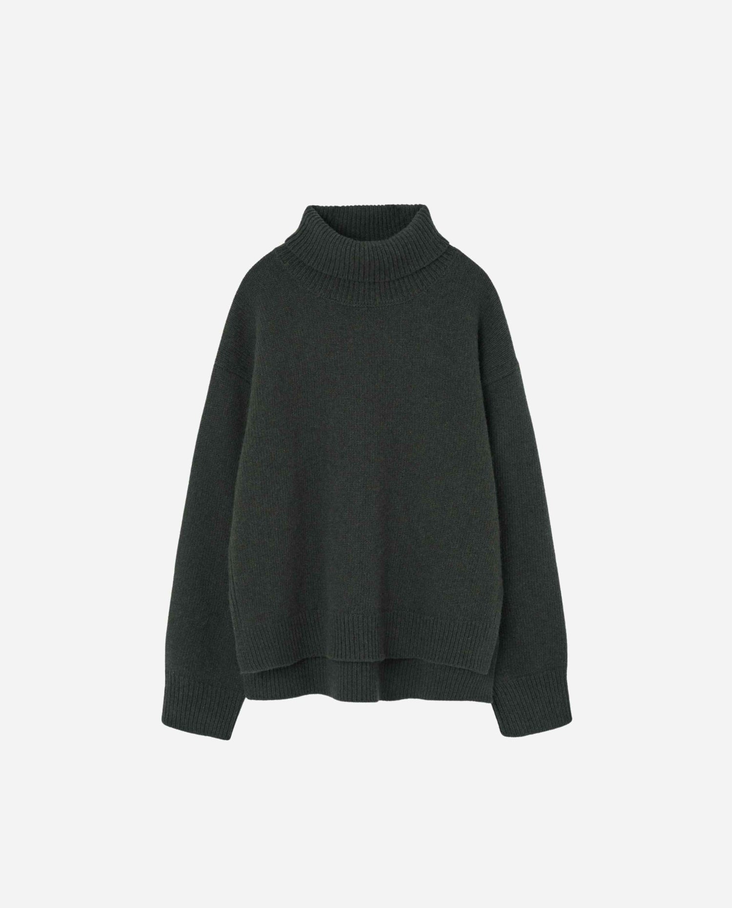Pull col roulé en maille recyclée