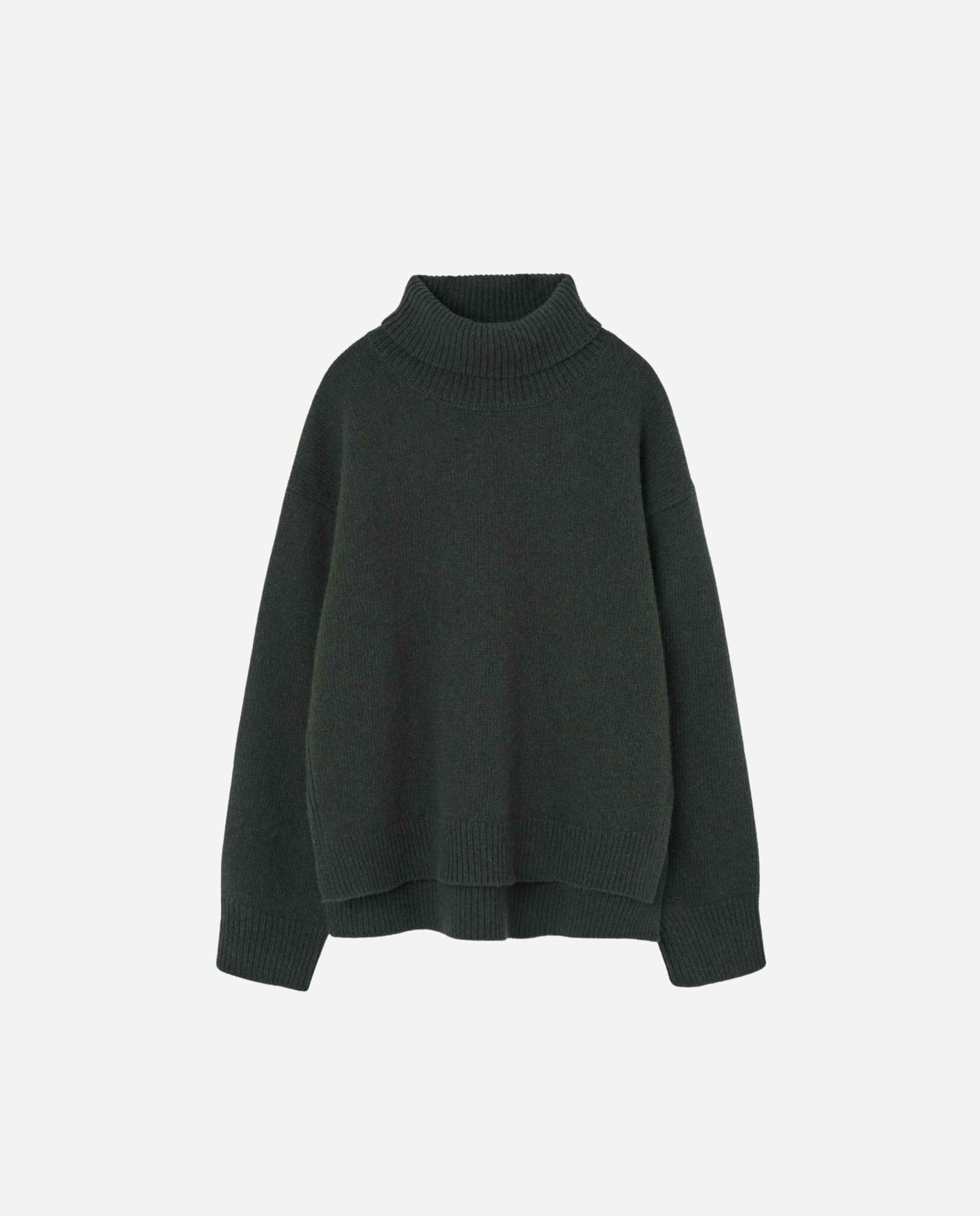 Pull col roulé en maille recyclée