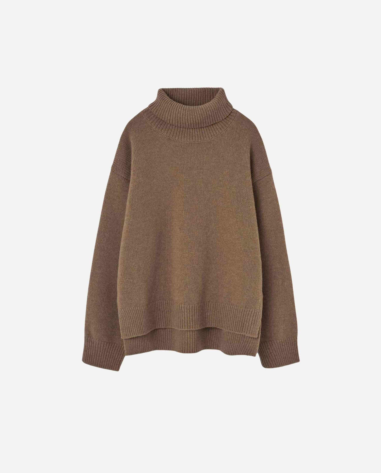 Pull col roulé en maille recyclée