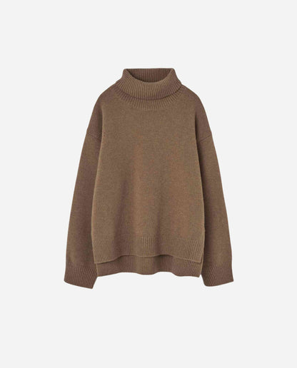 Pull col roulé en maille recyclée