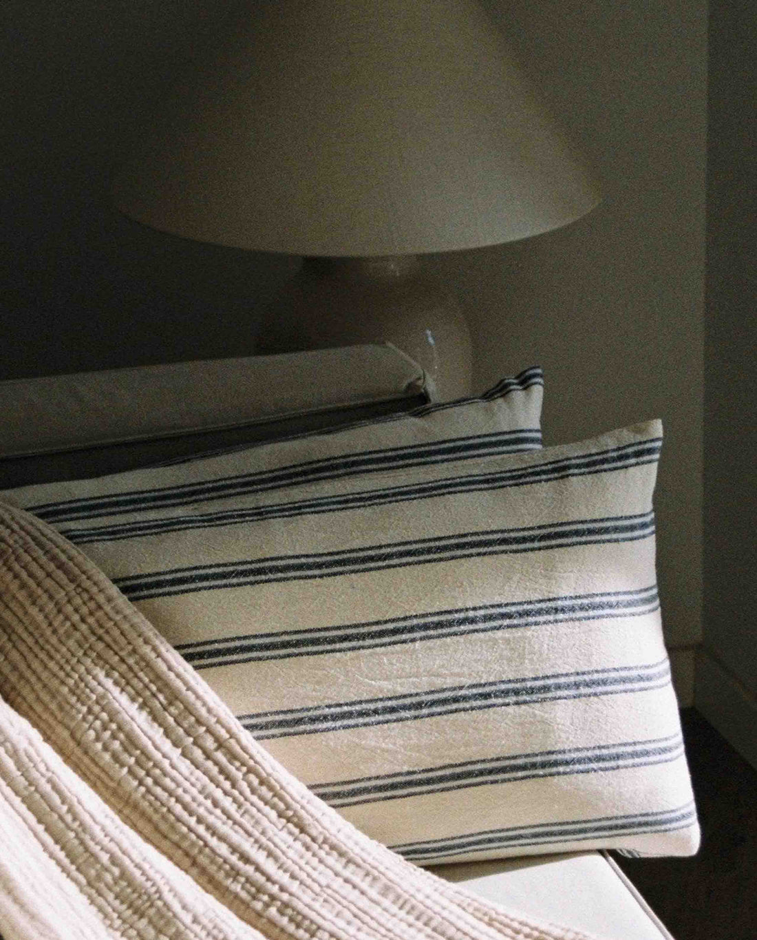 marché commun housse de coussin en lin rayée mizar & alcor