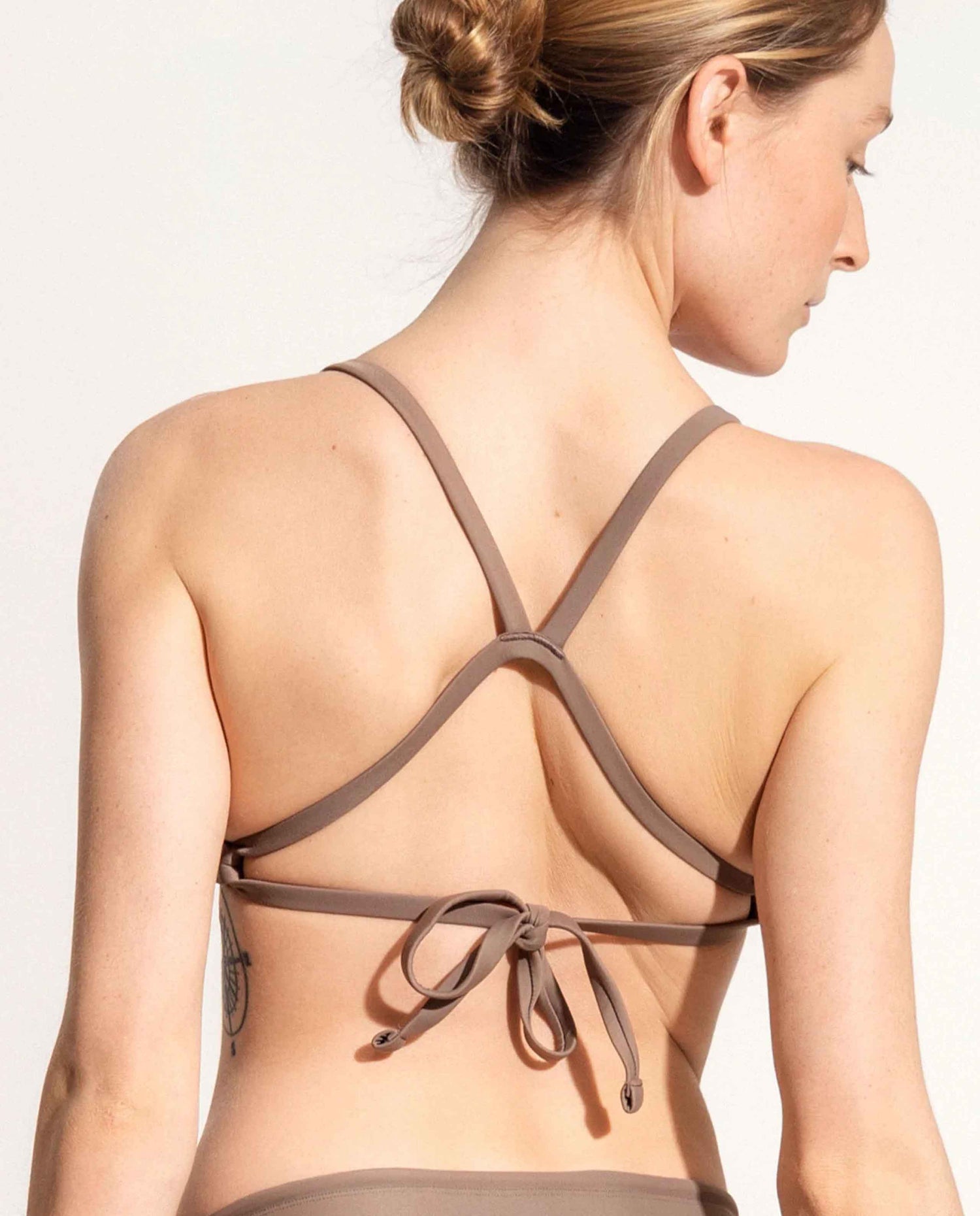 marché commun haut de maillot croisé taupe oy surf