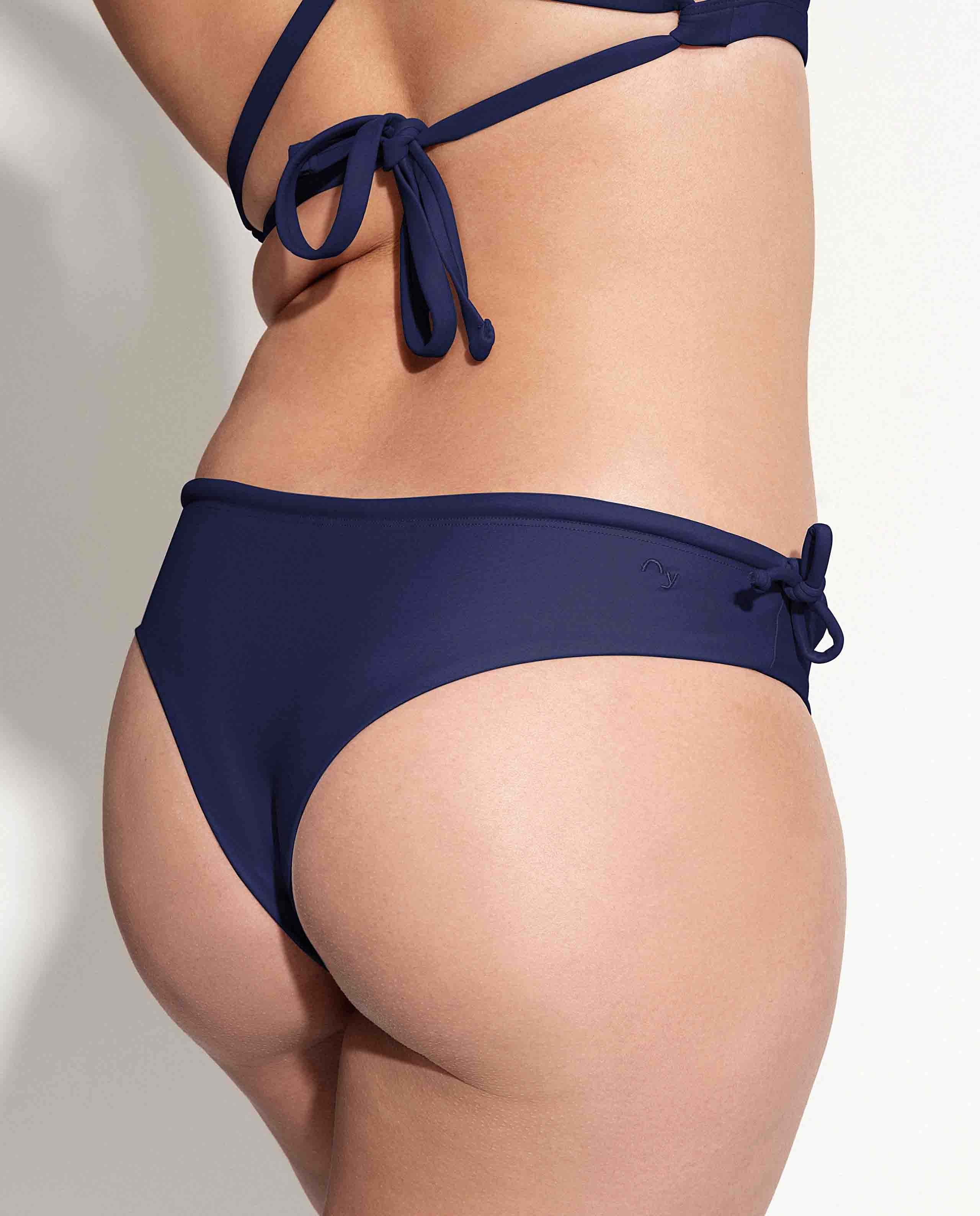 marché commun oy surf culotte maillot de bain tanga recyclé bleu marine