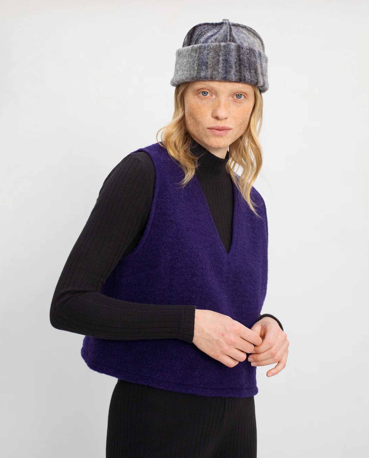 Marché Commun pull sans manches en laine et coton biologique violet foncé Rotholz