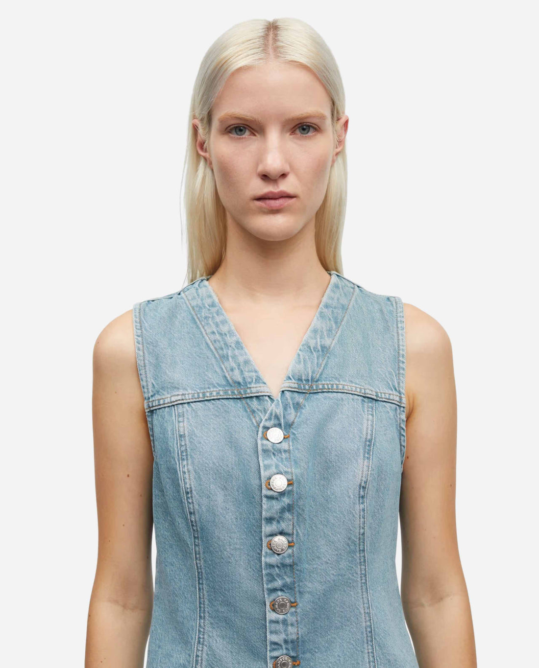 marché commun tailleur sans manches en denim bio bleu samsoe samsoe
