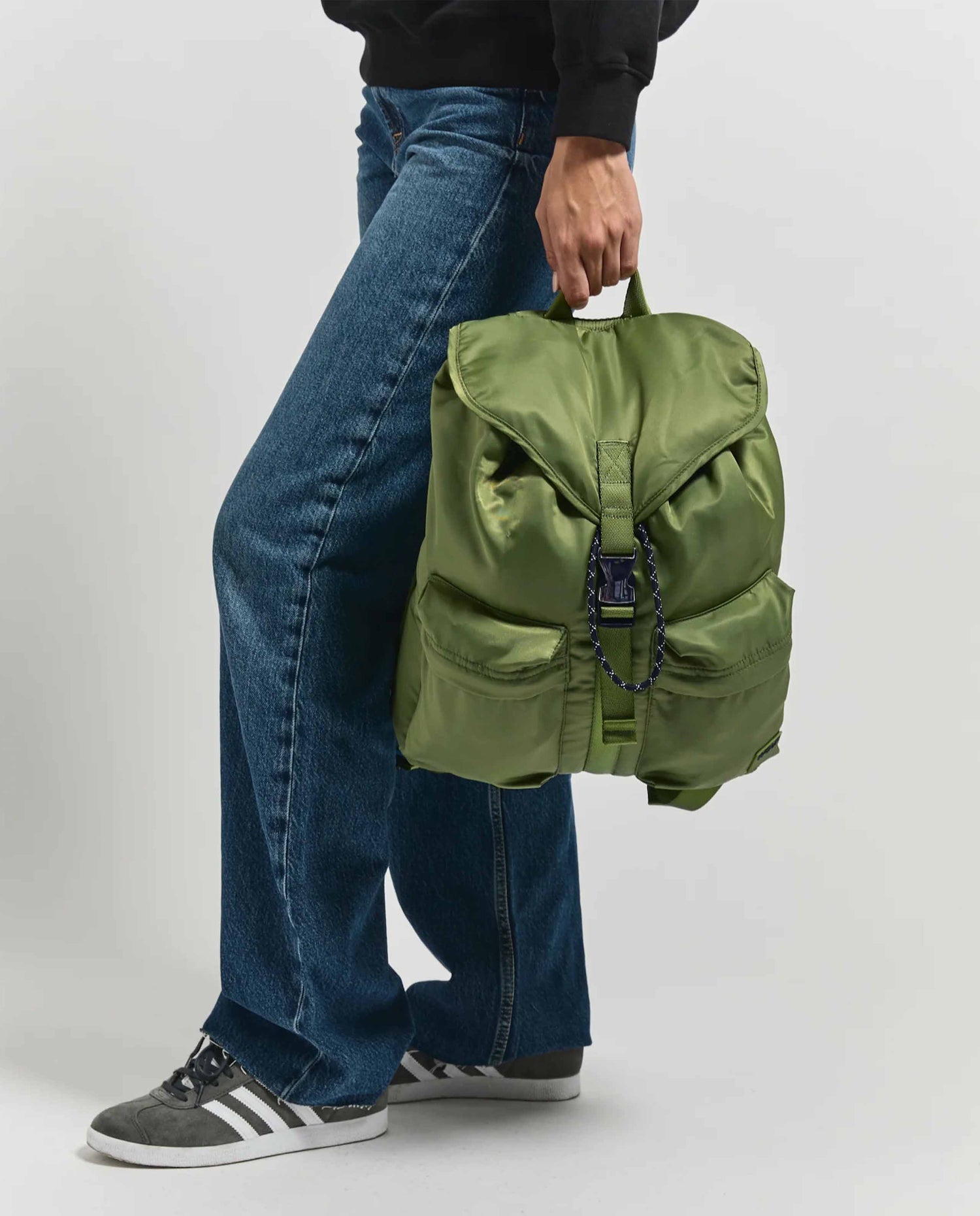 Marché Commun sac à dos backpack dublin en nylon recyclé vert kaki Wouf