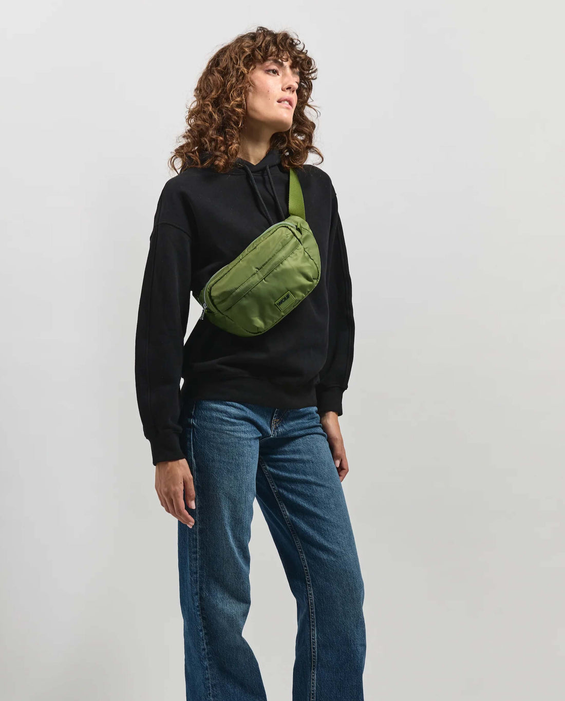 Marché Commun sac banane en nylon recyclé vert kaki Wouf