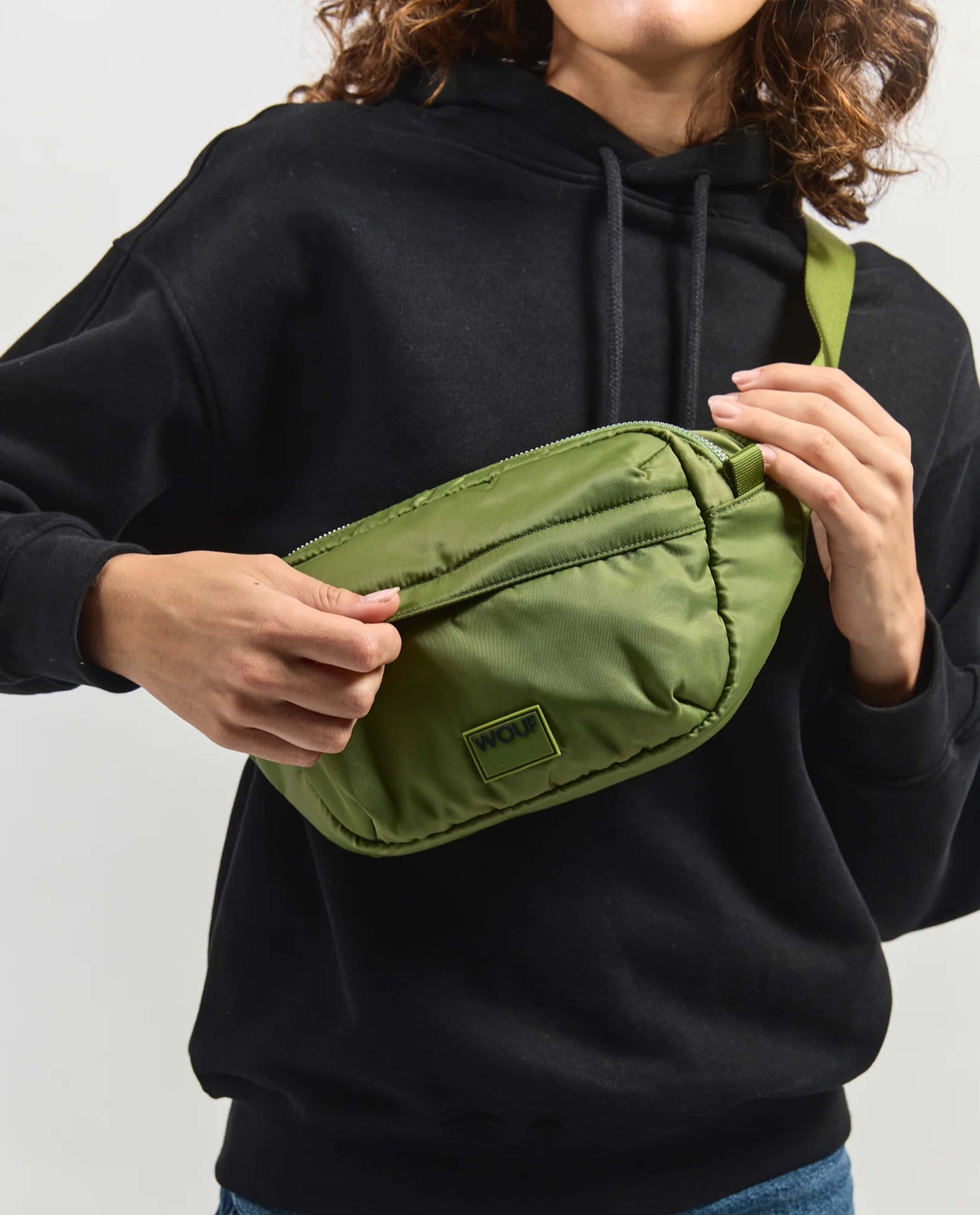 Marché Commun sac banane en nylon recyclé vert kaki Wouf