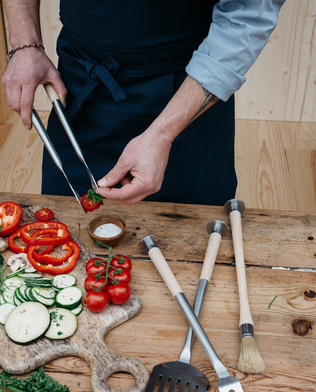 marché commun andrée jardin pince barbecue bois chêne naturel durable fabriquée en France pour la maison et le jardin
