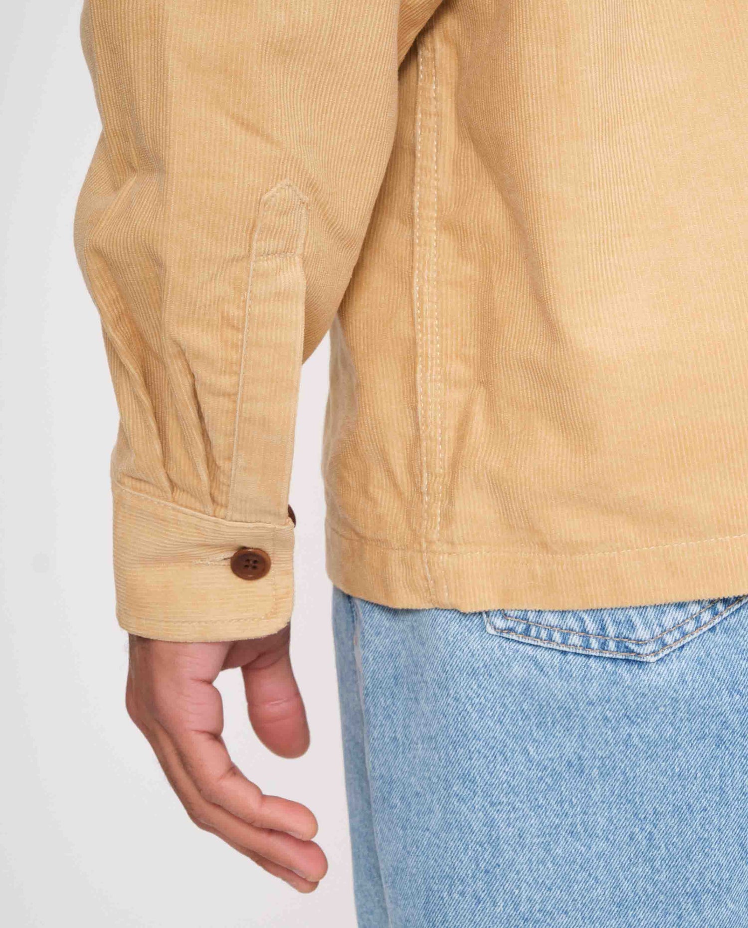 marché commun nudie jeans homme surchemise velours côtelé coton biologique beige sable vincent faded sun