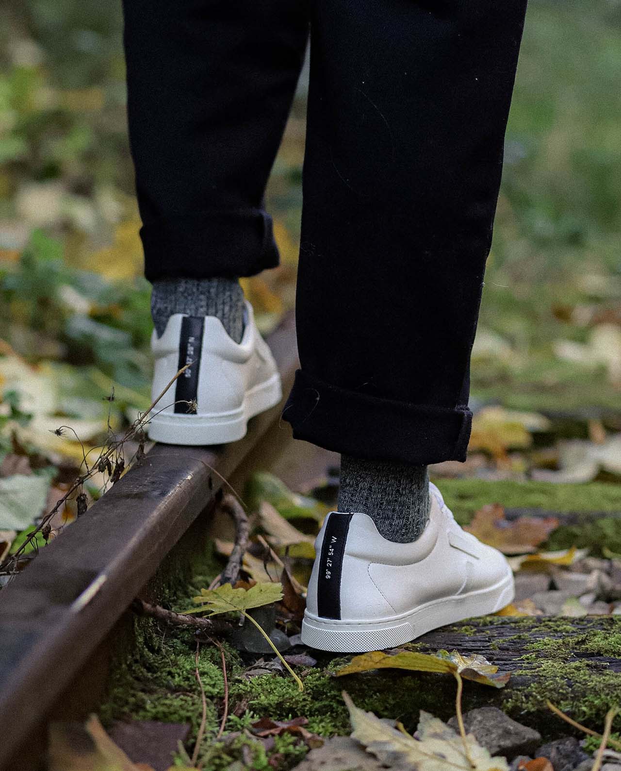 Baskets blanches en cuir et pneu recycl